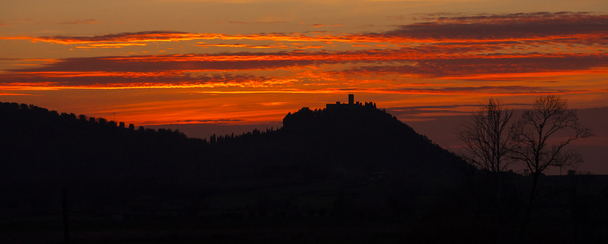 Sony SLT-A55 (SLT-A55V) sample photo. Sunset somewhere in tuscany photography