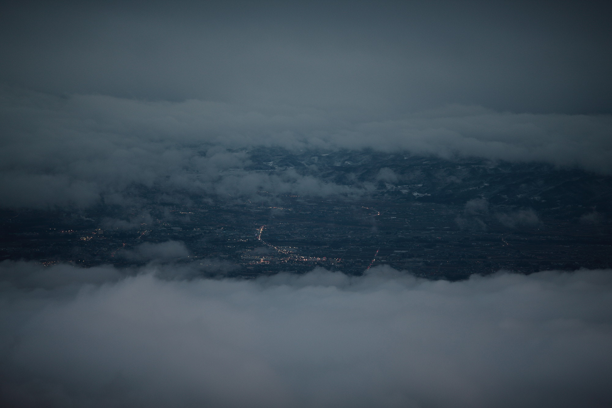 Canon EOS-1Ds Mark III + Canon EF 135mm F2L USM sample photo. City in the clouds photography
