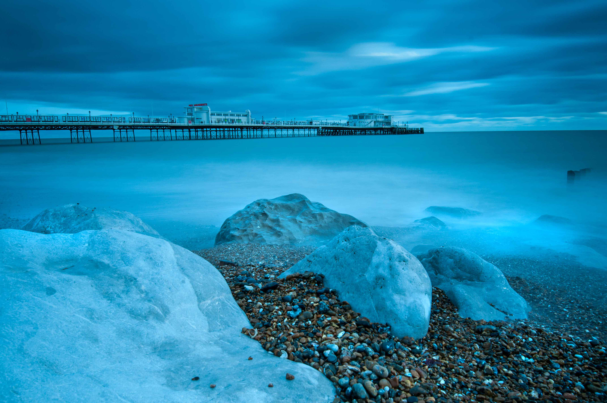 Nikon AF-S Nikkor 16-35mm F4G ED VR sample photo. Worthing beach photography