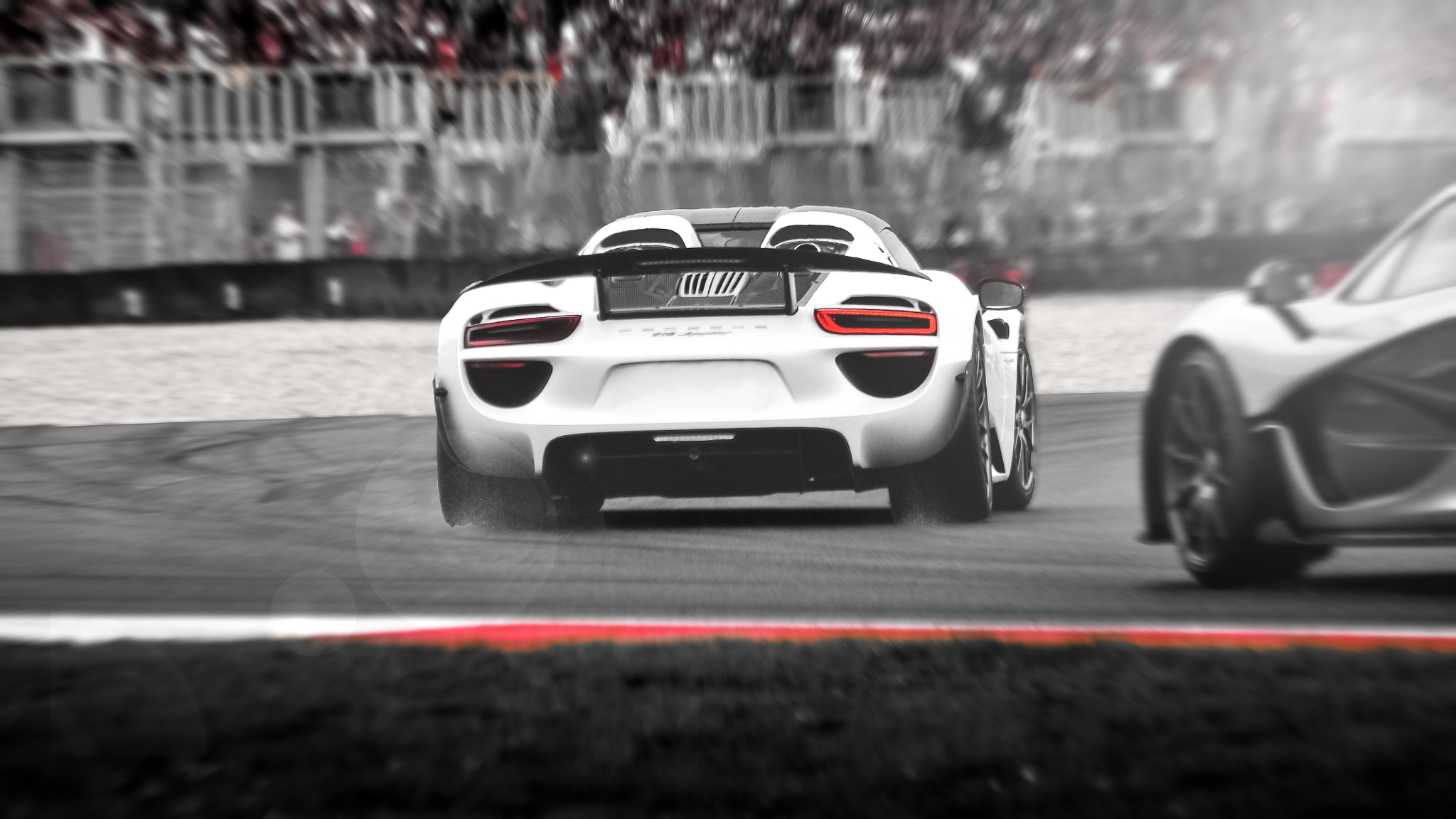 AF Zoom-Nikkor 80-200mm f/2.8 ED sample photo. Porsche 918 spyder photography