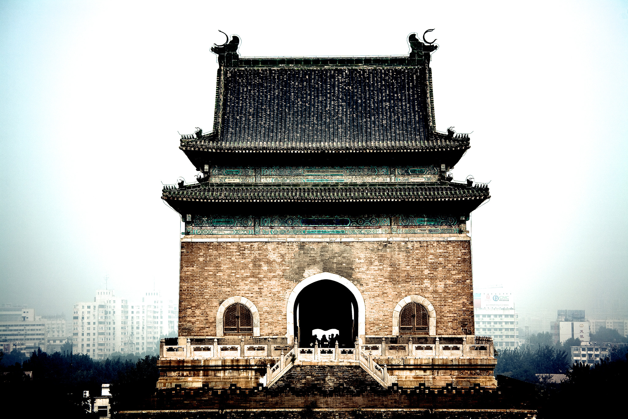Canon EOS 5D + Canon EF 70-300mm F4.5-5.6 DO IS USM sample photo. Bell tower beijing photography
