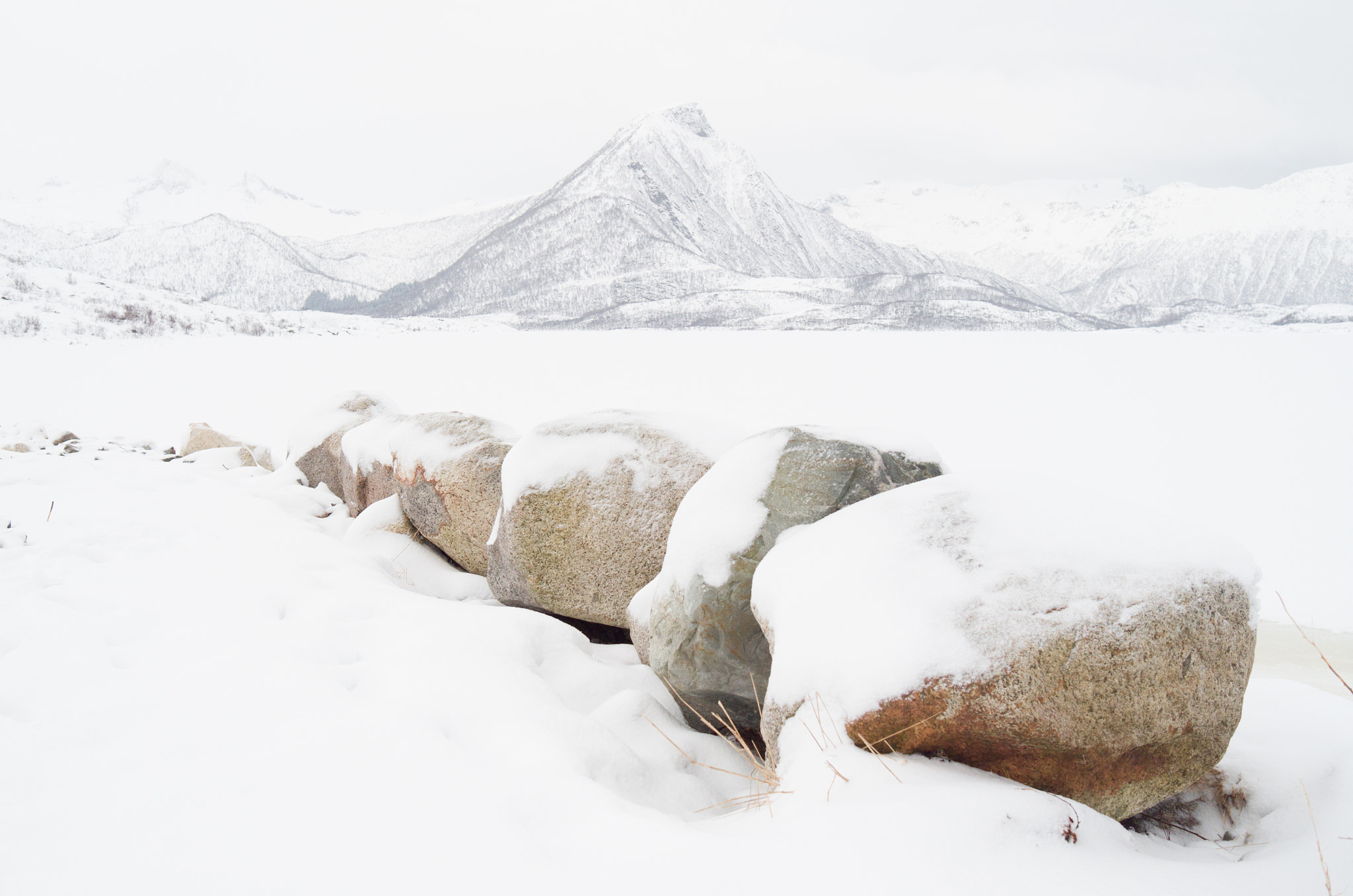 Leica X-E (TYP 102) sample photo. Frozen lake at sandsletta photography