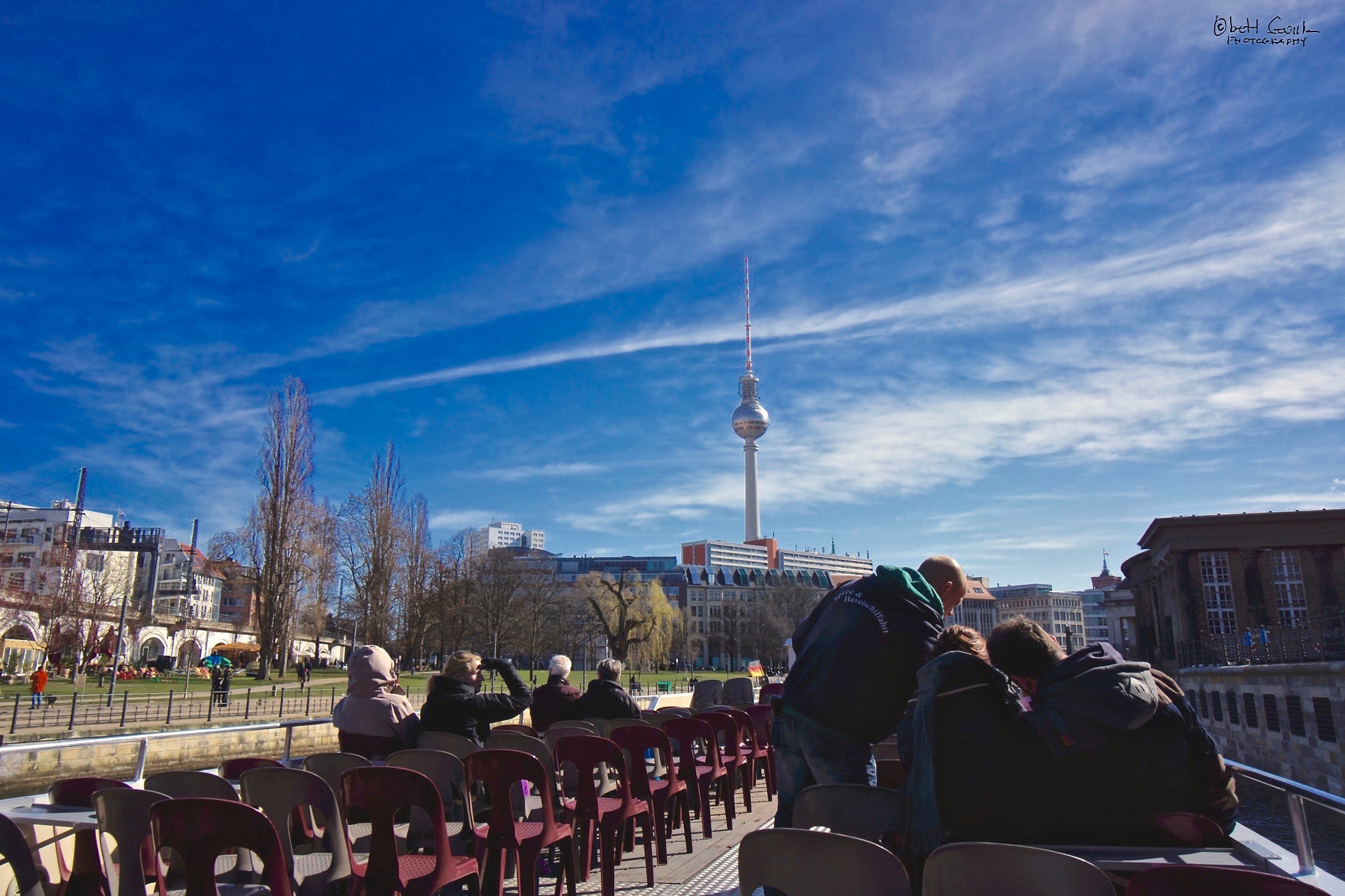 Sony Alpha NEX-7 + Sony E 10-18mm F4 OSS sample photo. Cruising spree river photography