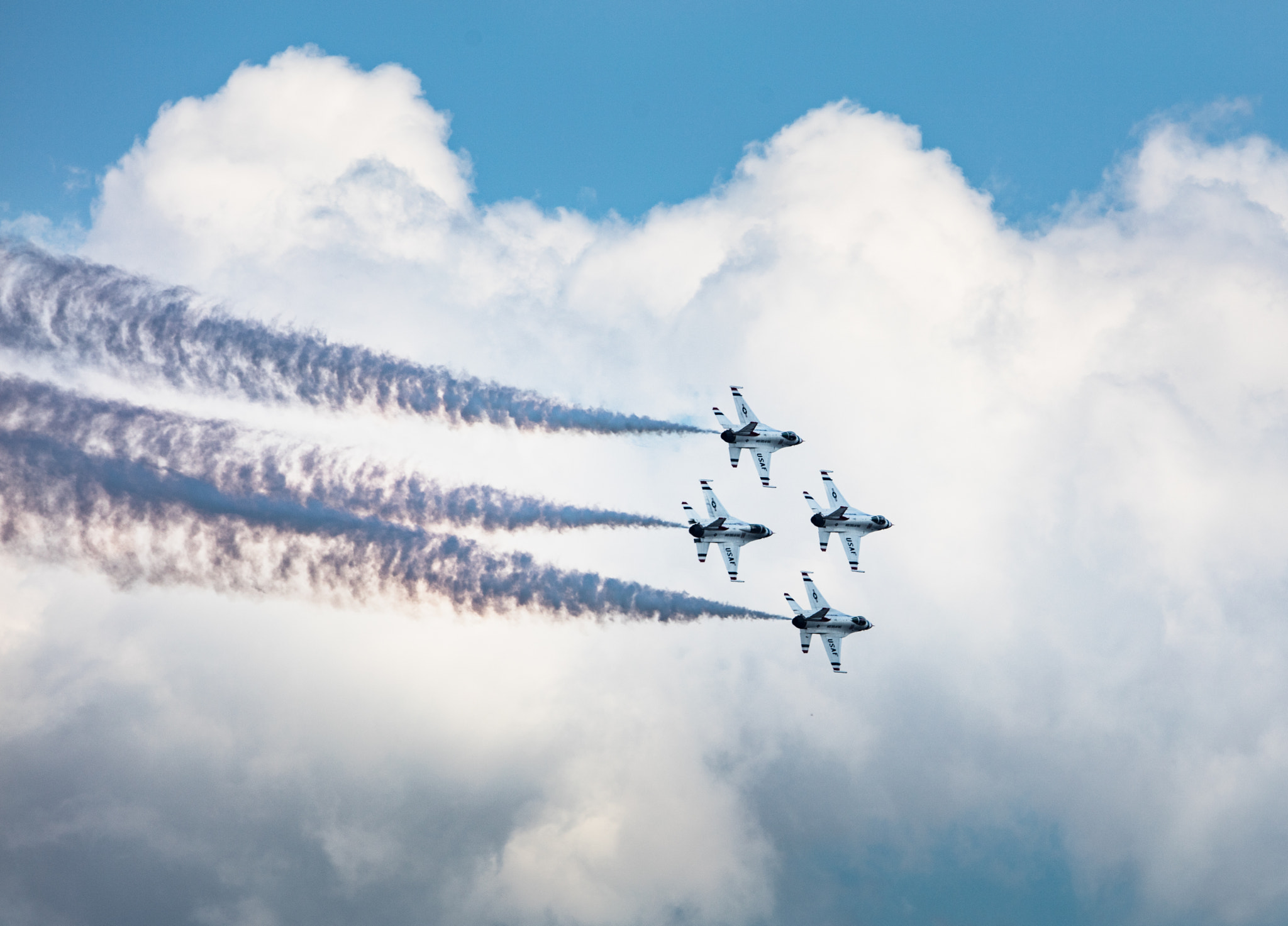 Canon EF 600mm F4L IS II USM sample photo. Puffy clouds photography