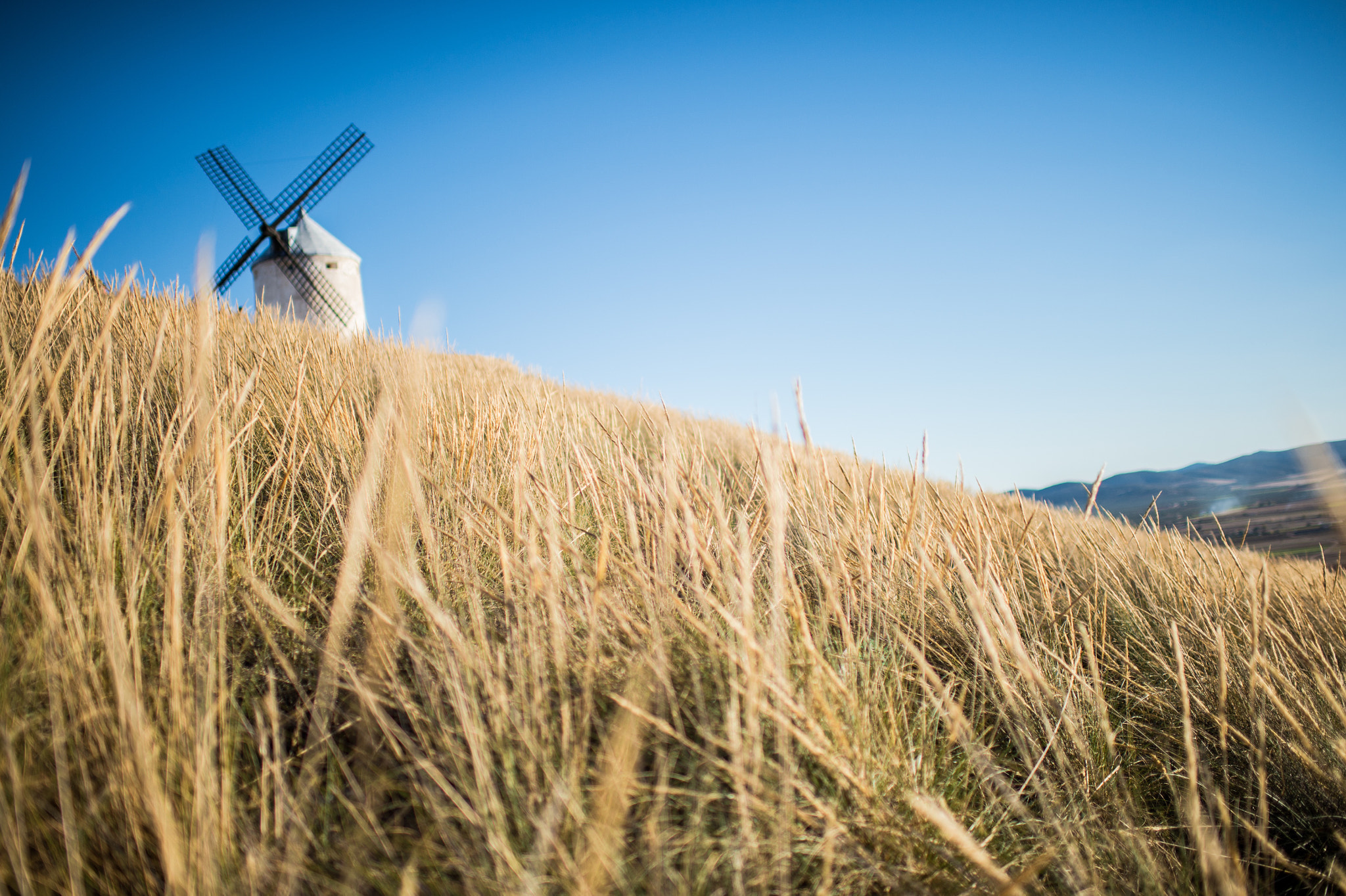 Nikon D4S + Nikon AF-S Nikkor 35mm F1.4G sample photo. This is where don quixote fight his imaginary monster，consuegra in central spain photography