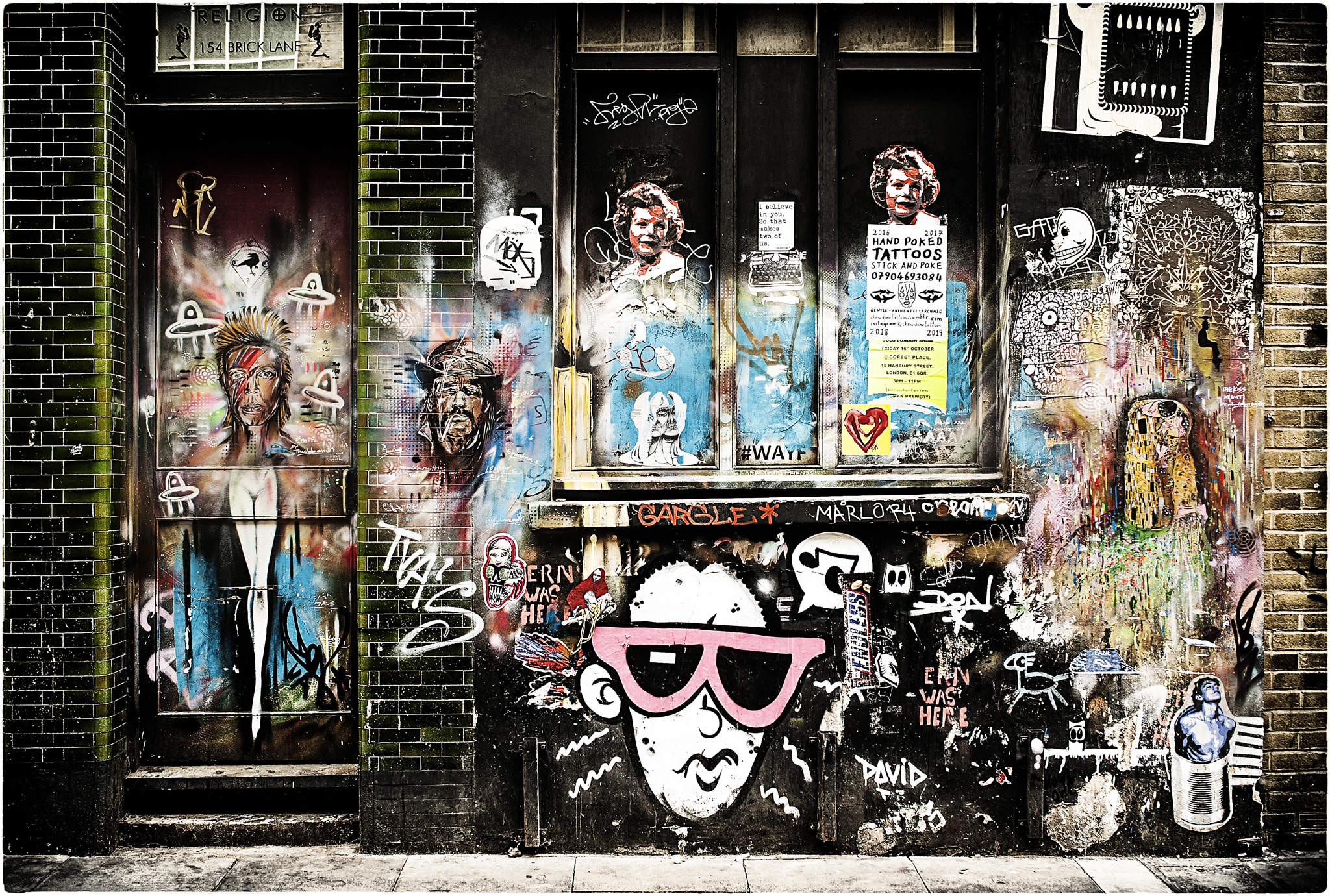 Nikon D700 + AF Zoom-Nikkor 35-70mm f/2.8 sample photo. Tribute wall - brick lane photography