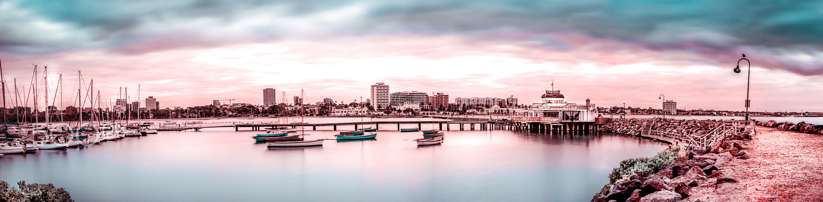 Canon EOS 750D (EOS Rebel T6i / EOS Kiss X8i) + Canon EF 50mm F1.4 USM sample photo. St kilda photography
