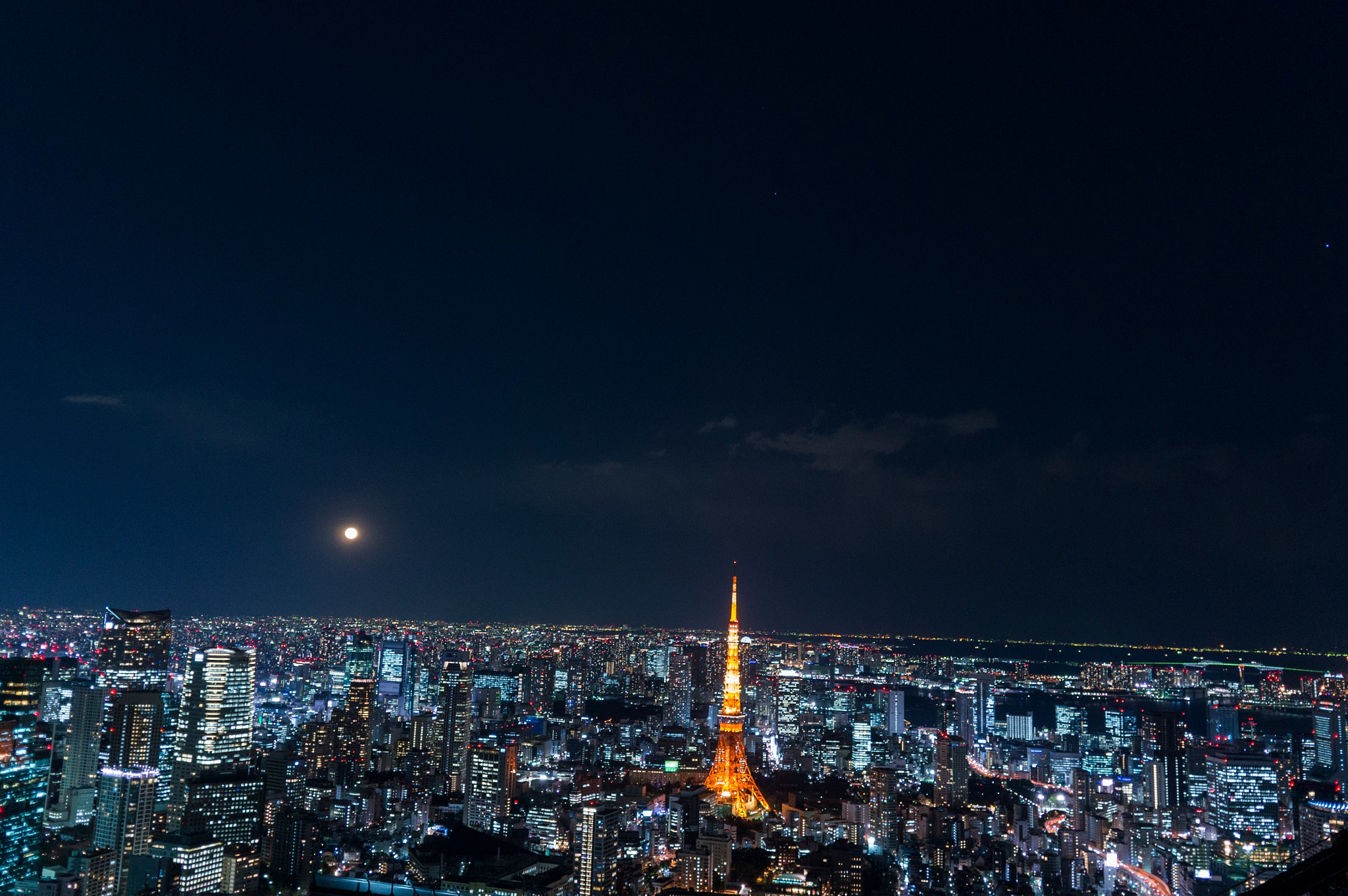 Sony Alpha NEX-5R + Sigma 19mm F2.8 EX DN sample photo. Tokyo night photography