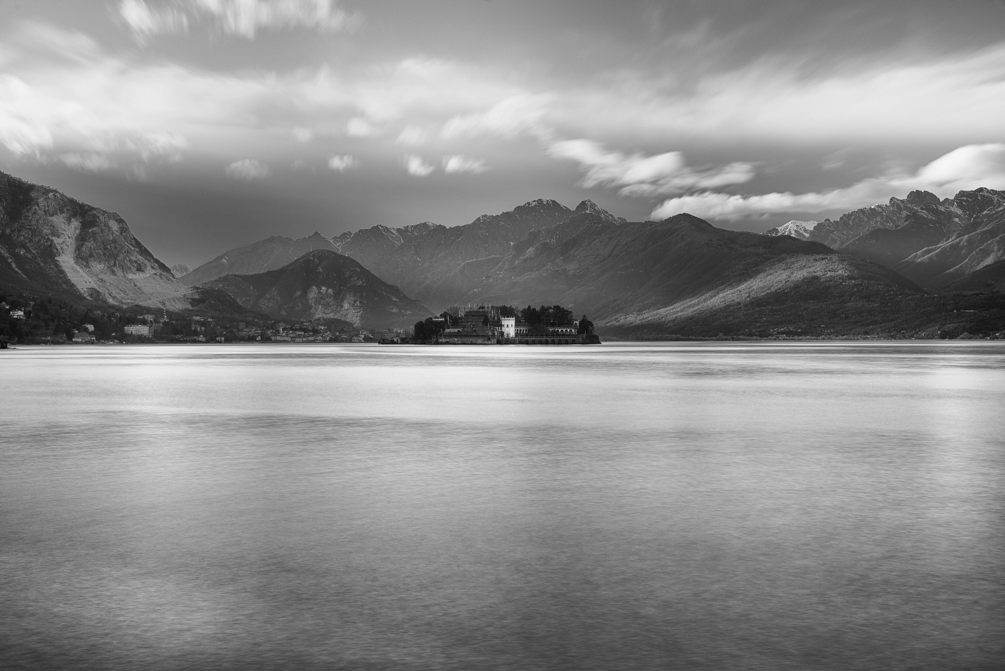 Nikon D800 + AF Zoom-Nikkor 35-70mm f/2.8D sample photo. Isola bella photography