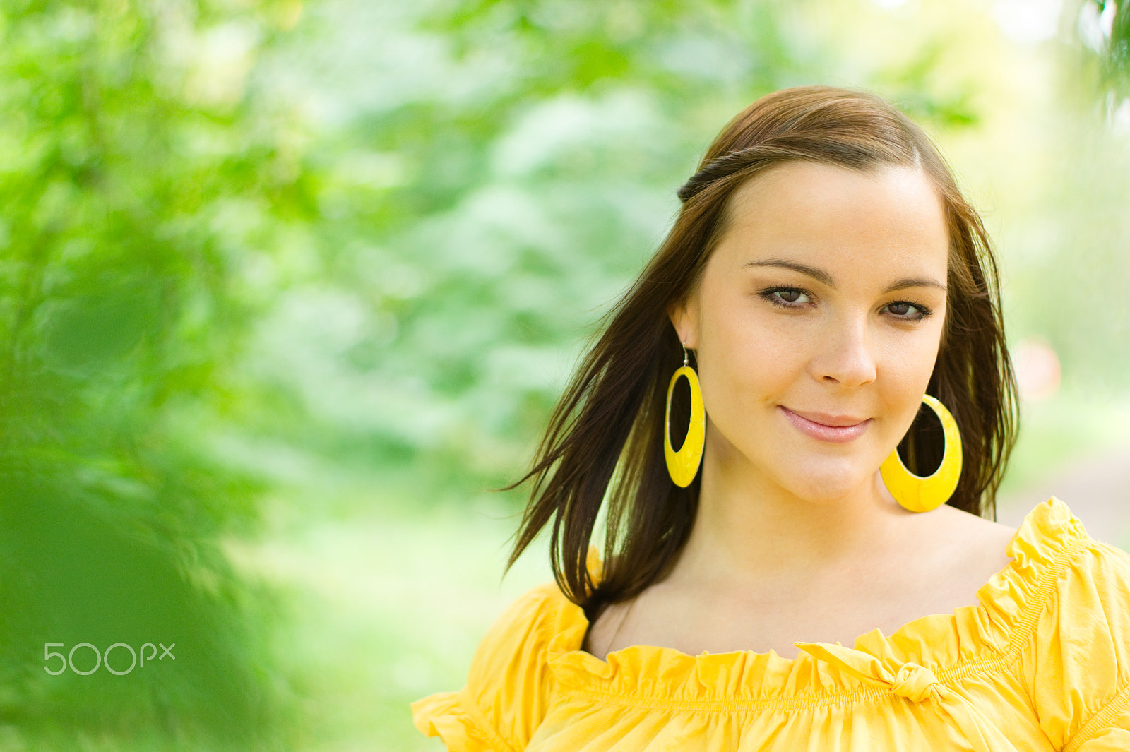 Sony Alpha DSLR-A550 + Sony 50mm F1.4 sample photo. Beautiful pregnant woman in the park photography