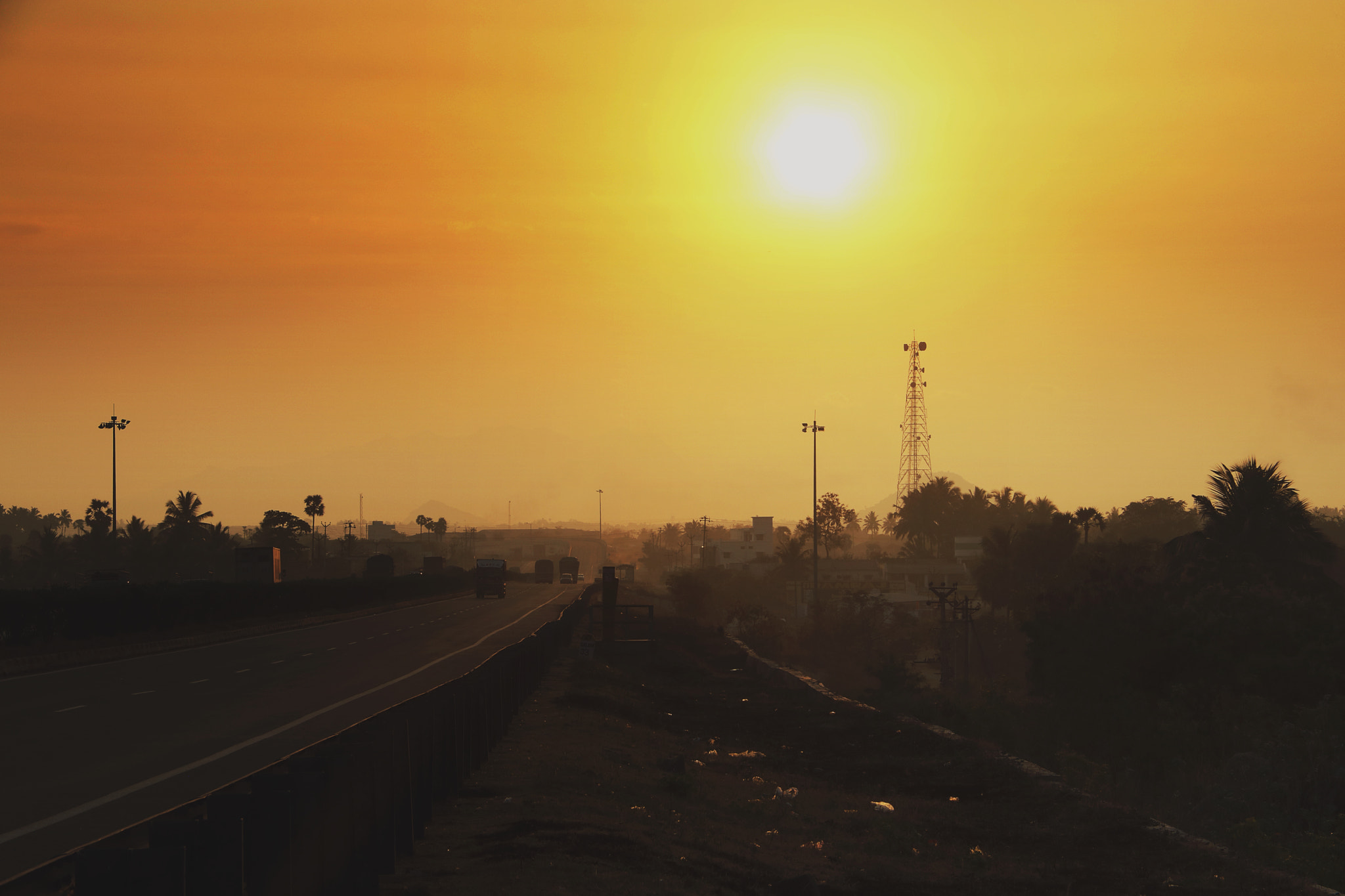 Canon EOS 750D (EOS Rebel T6i / EOS Kiss X8i) sample photo. Sunrise.jpg photography