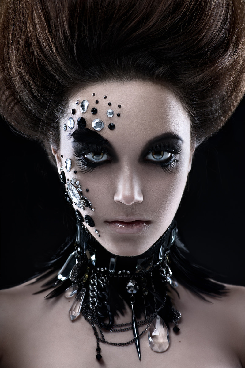 85mm F1.4 sample photo. Dark beauty photography