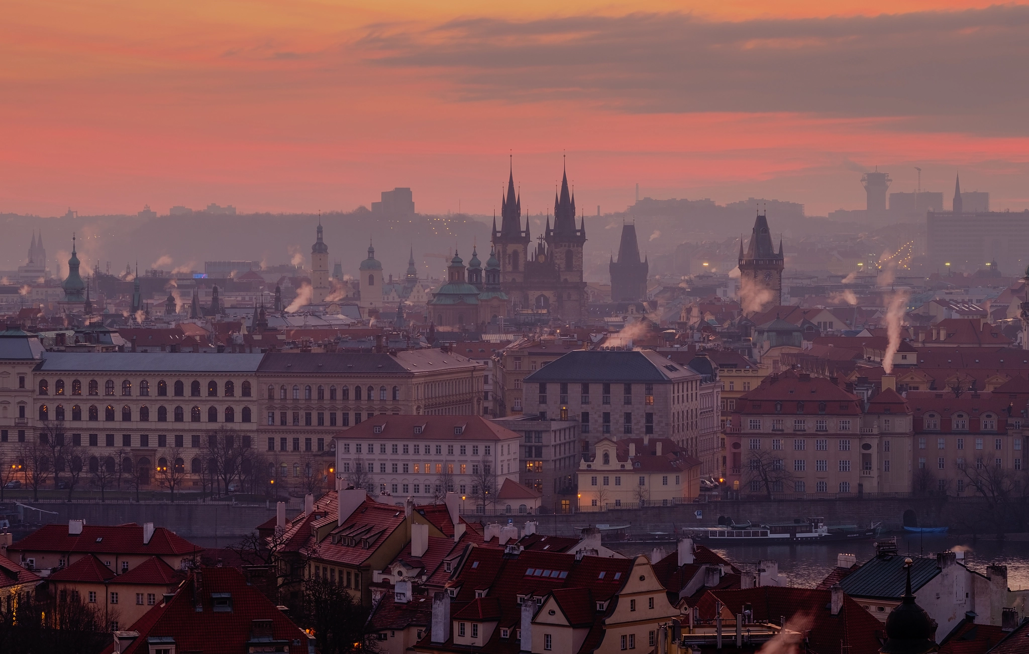 Fujifilm X-Pro1 + Fujifilm XF 50-140mm F2.8 R LM OIS WR sample photo. Sunrise in prague photography