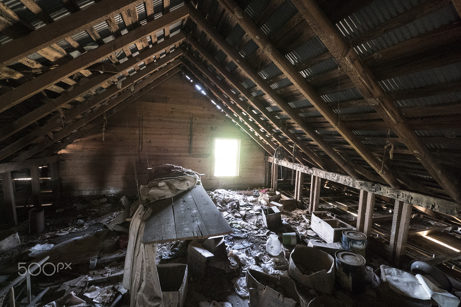 Panasonic Lumix DMC-GX8 + Panasonic Lumix G Vario 7-14mm F4 ASPH sample photo. Abandoned house photography