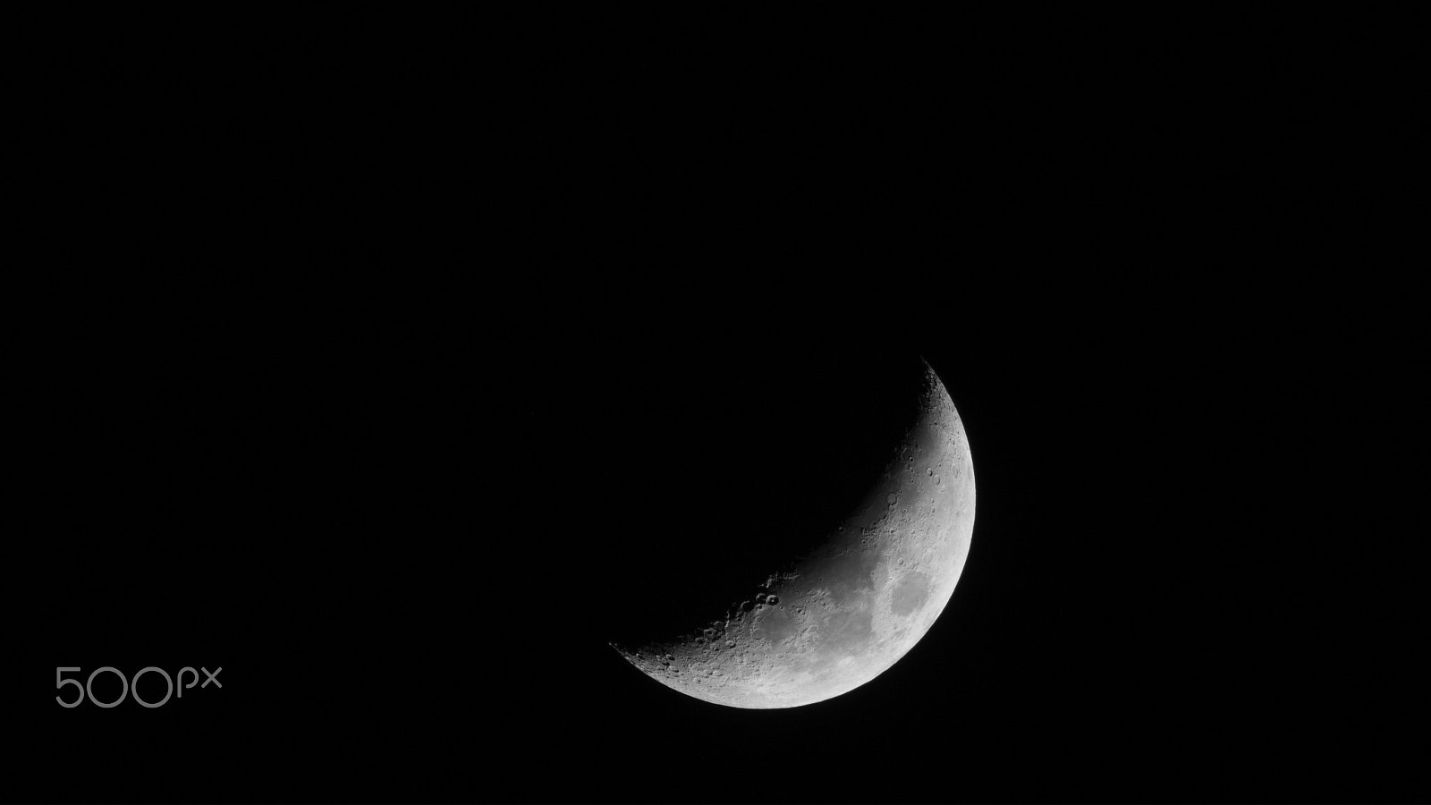 Canon EF 300mm F4L IS USM sample photo. Moon photography