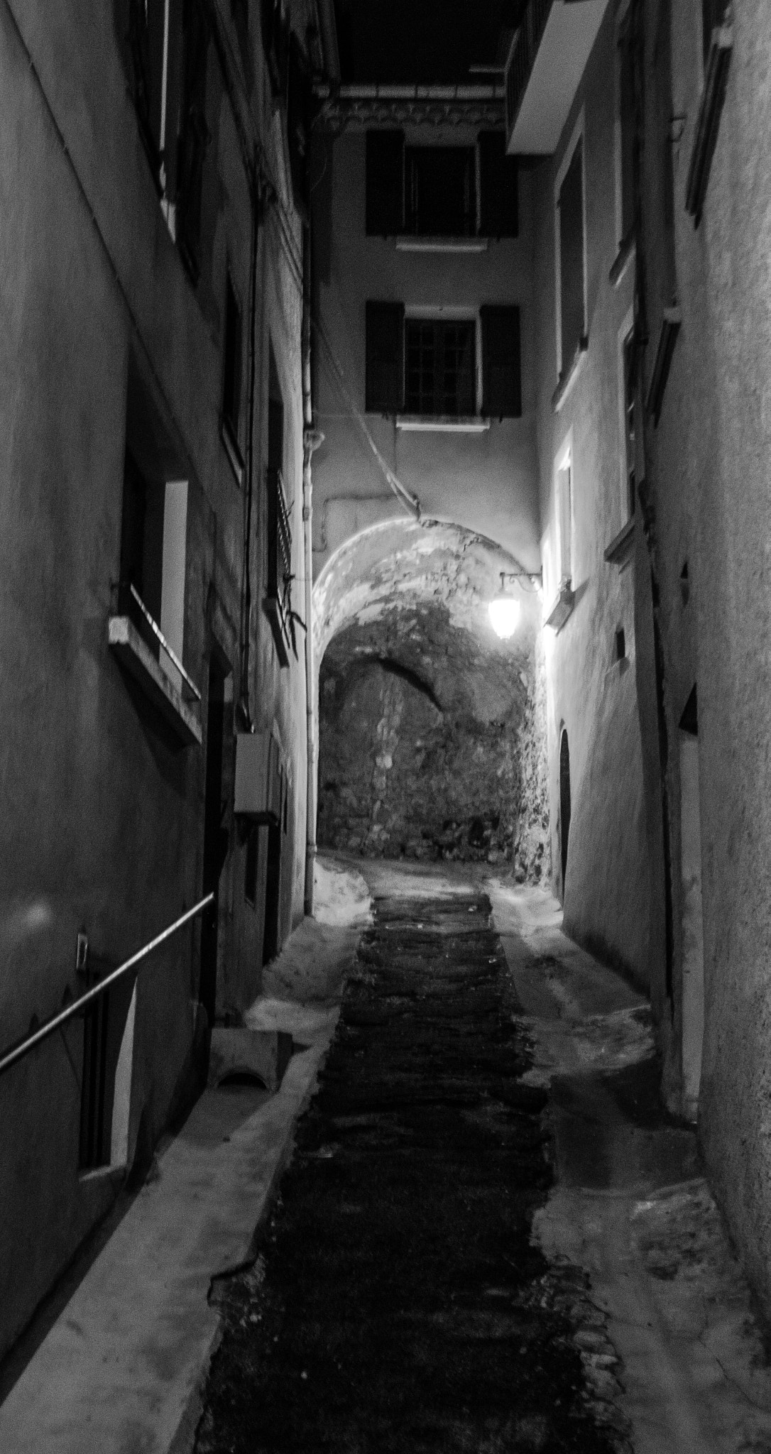 Sigma 18-250mm F3.5-6.3 DC OS HSM sample photo. Alley serres hautes alpes fr photography