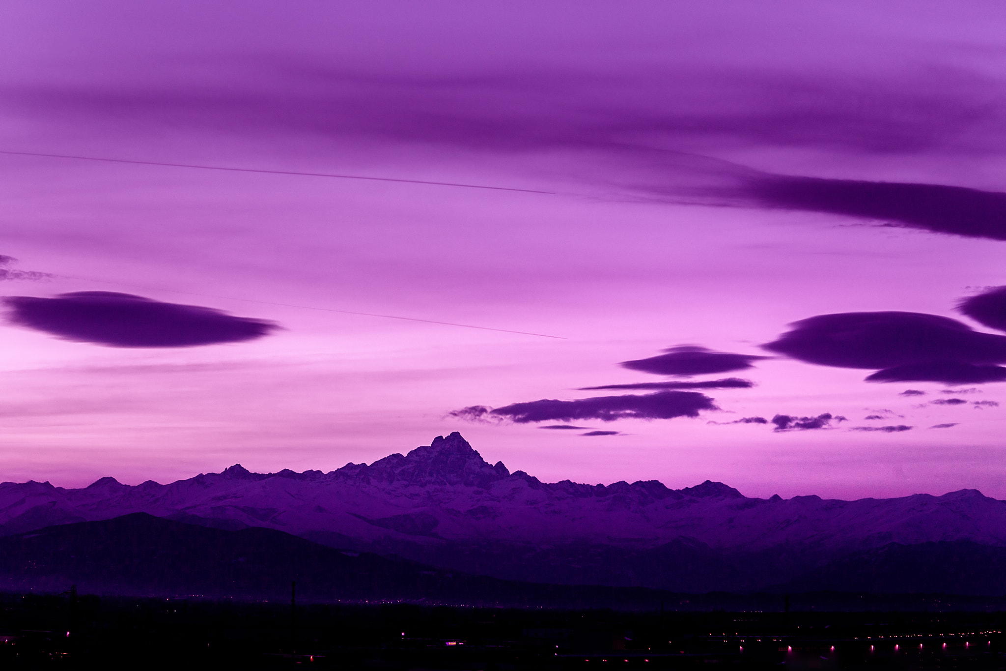 Canon EF 70-200mm F4L IS USM sample photo. Monviso e pianura photography