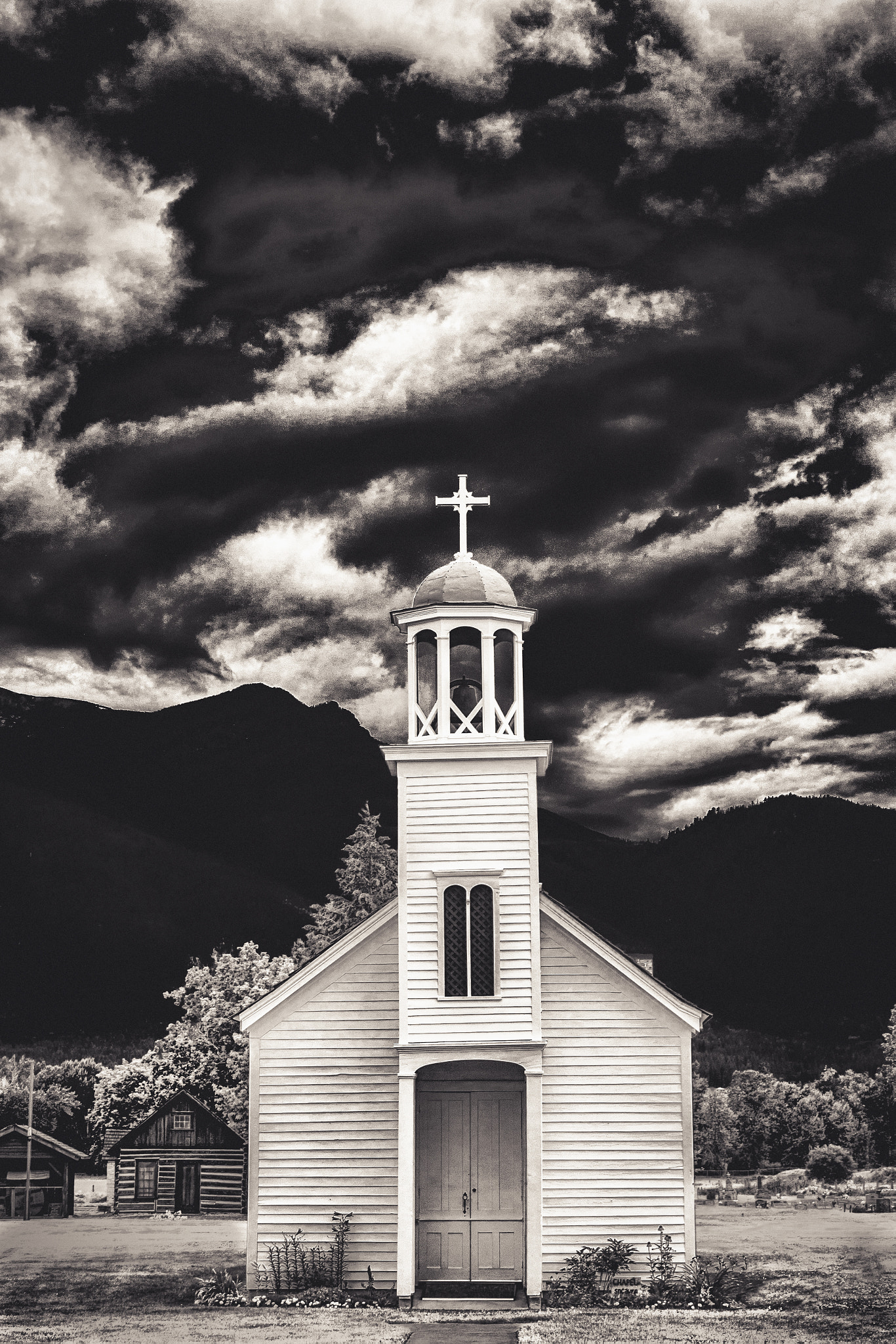 Panasonic Lumix G X Vario 35-100mm F2.8 OIS sample photo. Storm church photography