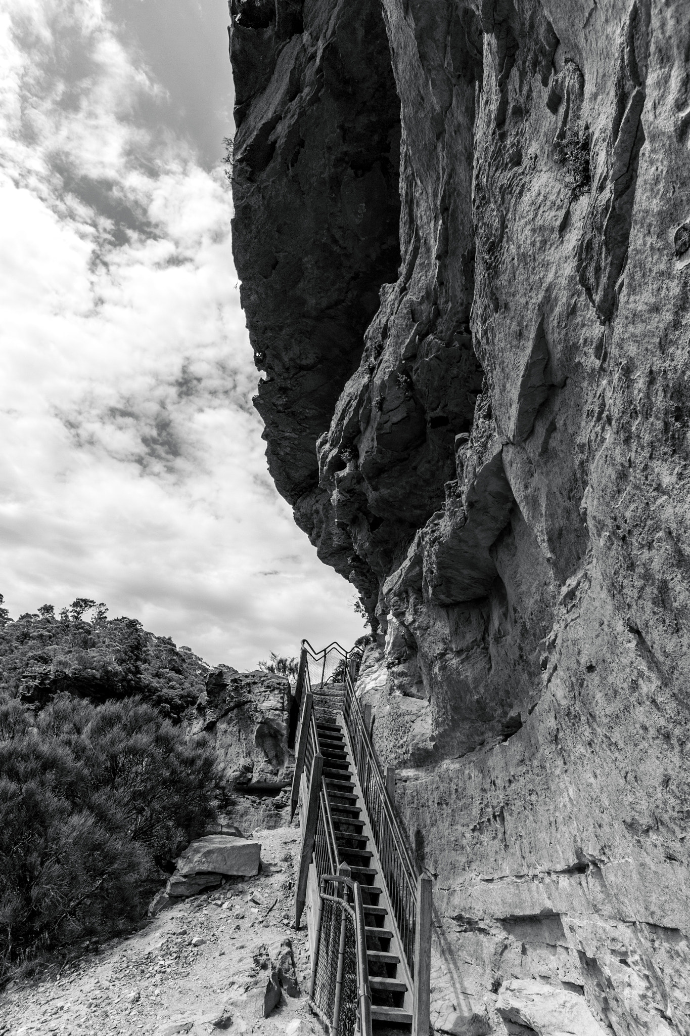 Canon EF-S 10-18mm F4.5–5.6 IS STM sample photo. Blue moutain photography