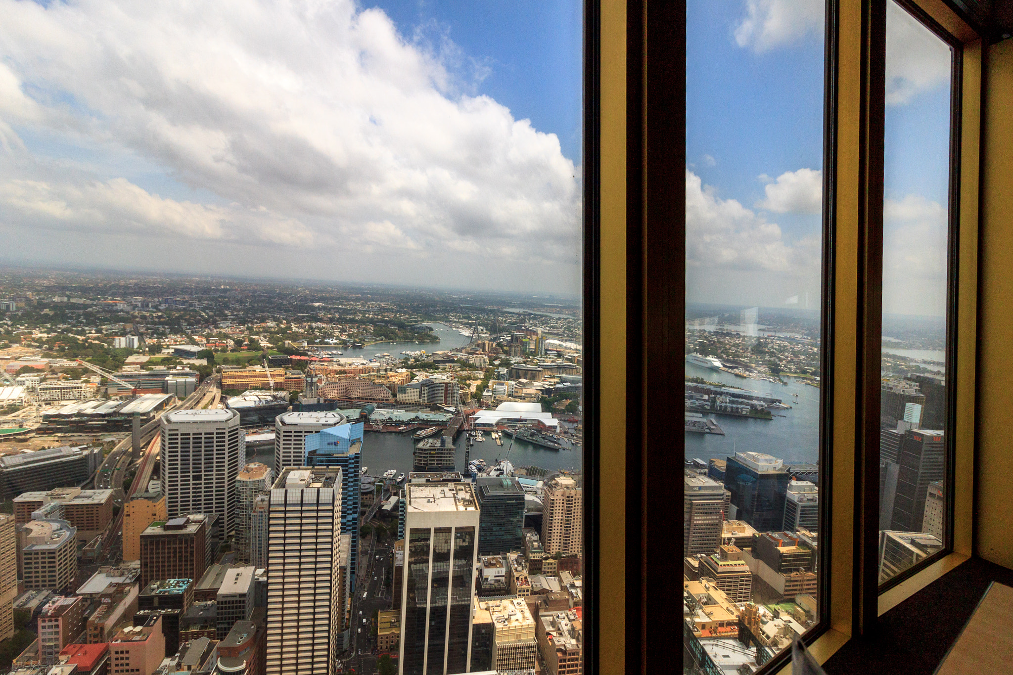 Canon EF-S 10-18mm F4.5–5.6 IS STM sample photo. Sydney tower outlook photography