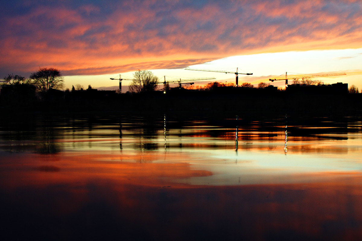 Canon EF 24-70mm F4L IS USM sample photo. Urban sunset photography