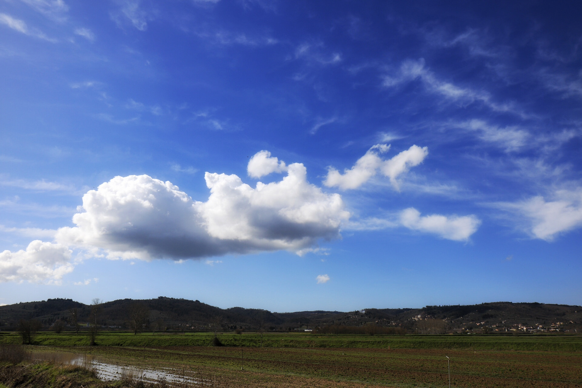 Canon EF-S 17-55mm F2.8 IS USM sample photo. Nubi del buongiorno - no photoshop - photography
