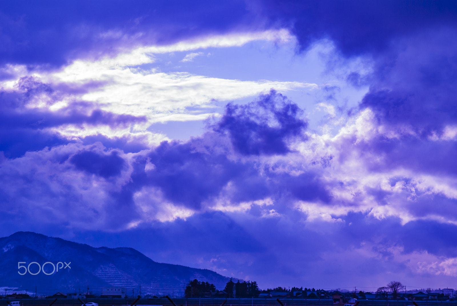 Tamron AF 18-200mm F3.5-6.3 XR Di II LD Aspherical (IF) Macro sample photo. "天の光 " light in the heaven photography