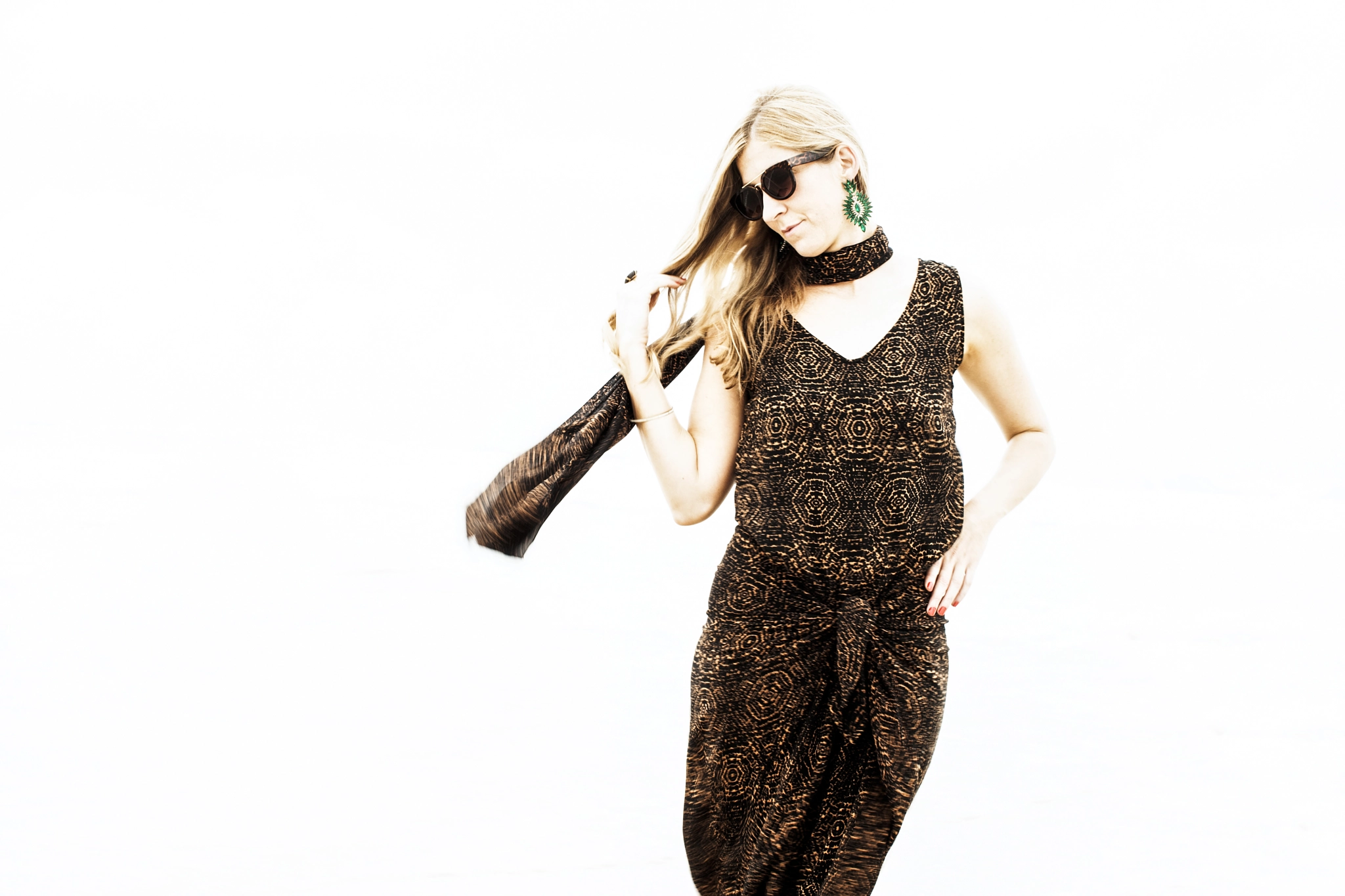 Canon EOS-1D Mark III sample photo. Sarong dress high key photography