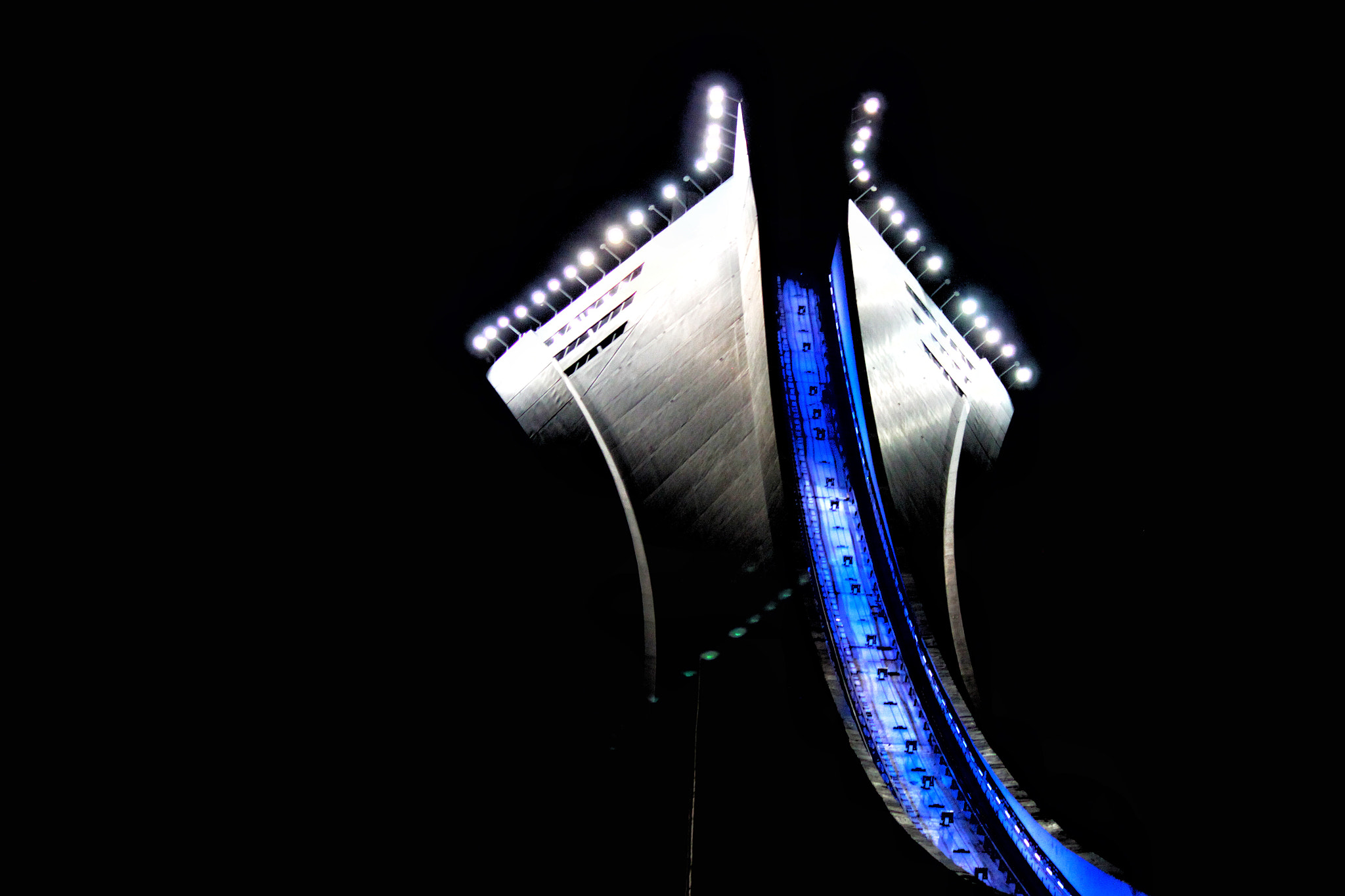 Canon EF-S 55-250mm F4-5.6 IS sample photo. Stadium top photography