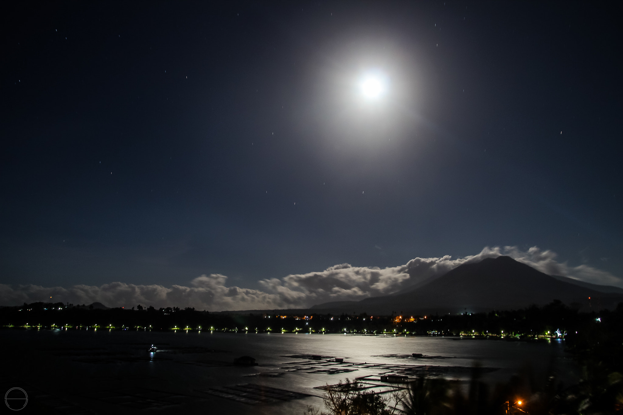 Canon EOS 600D (Rebel EOS T3i / EOS Kiss X5) sample photo. Moonlight photography