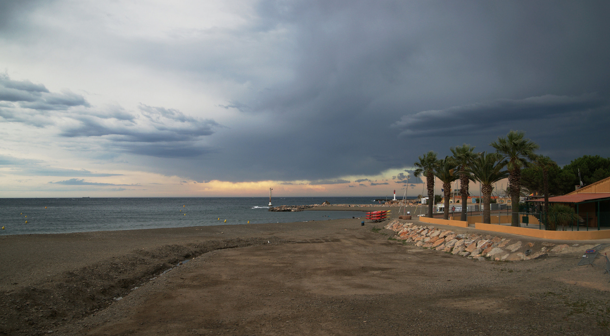 Sony Alpha DSLR-A850 + Sony 28-75mm F2.8 SAM sample photo. Before the storm photography