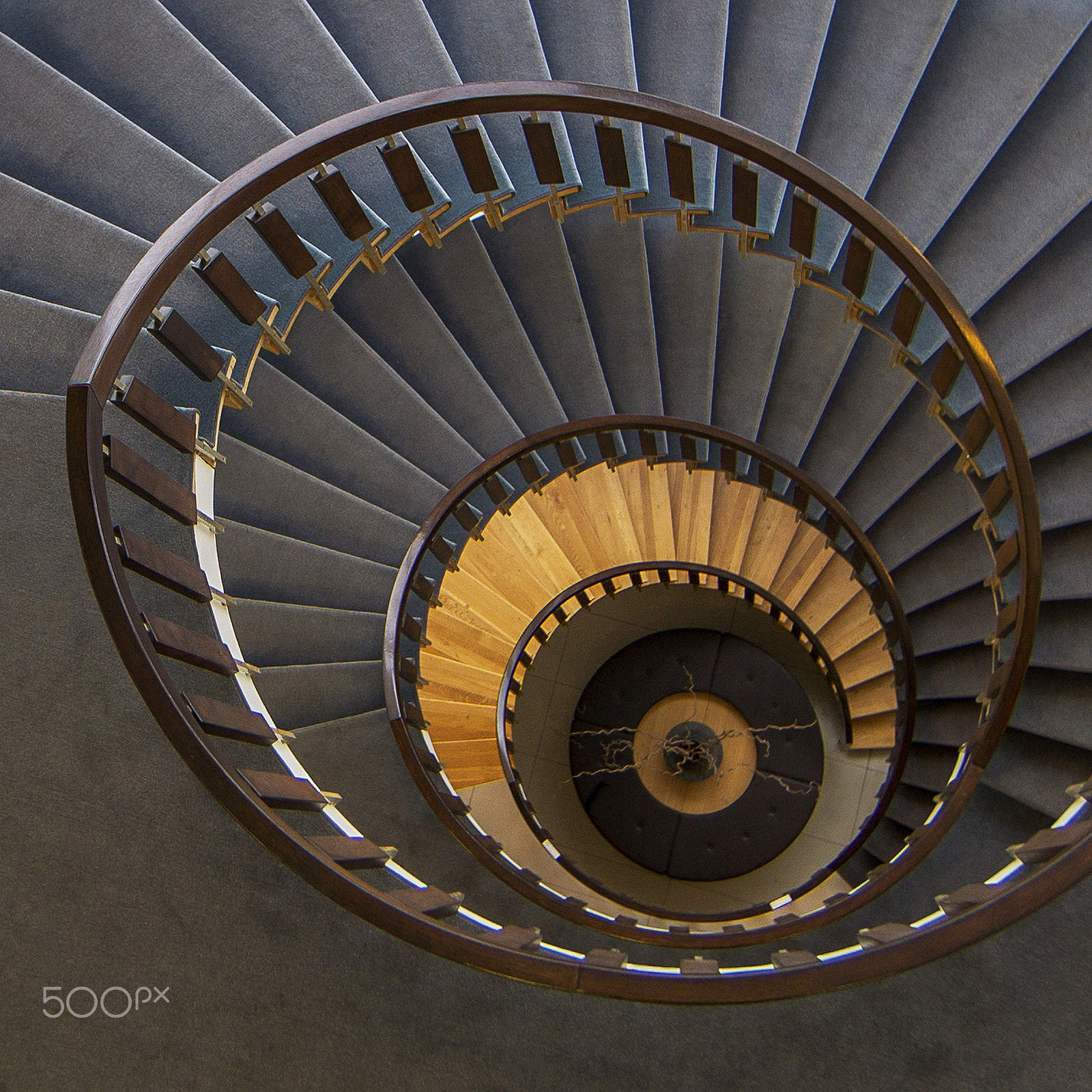 Sony a6000 + Sony 70-400mm F4-5.6 G SSM sample photo. Eye of the staircase photography
