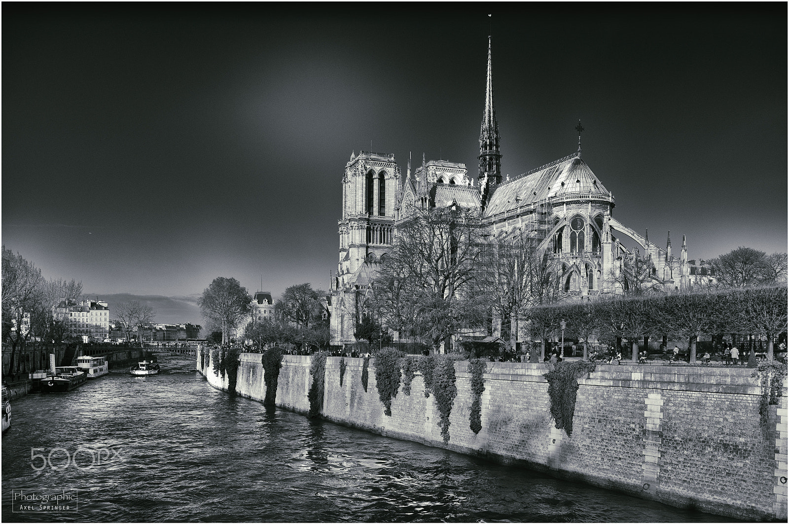 Pentax K-3 sample photo. Notre dame paris photography