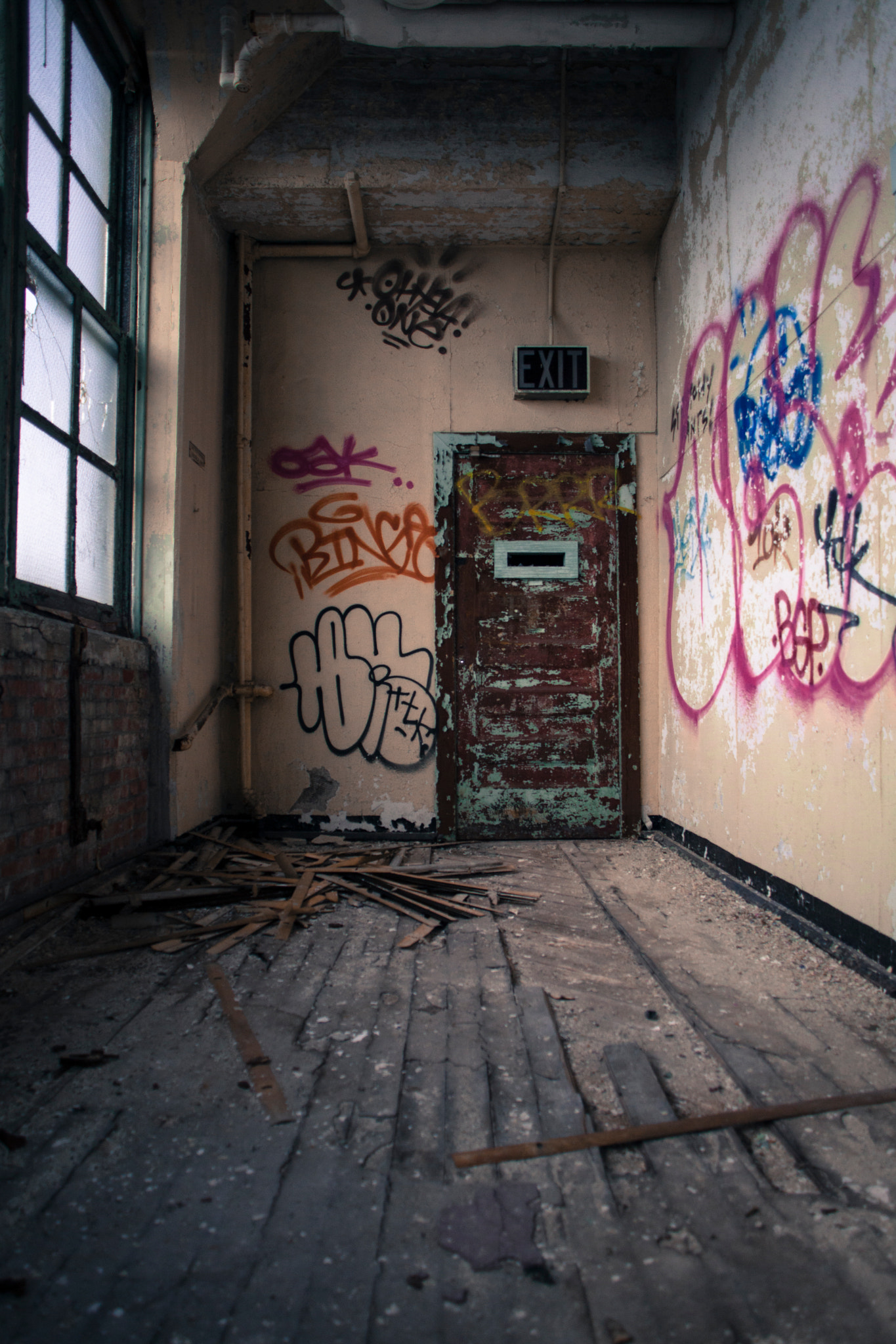 Canon EF 20-35mm F3.5-4.5 USM sample photo. Industrial door photography