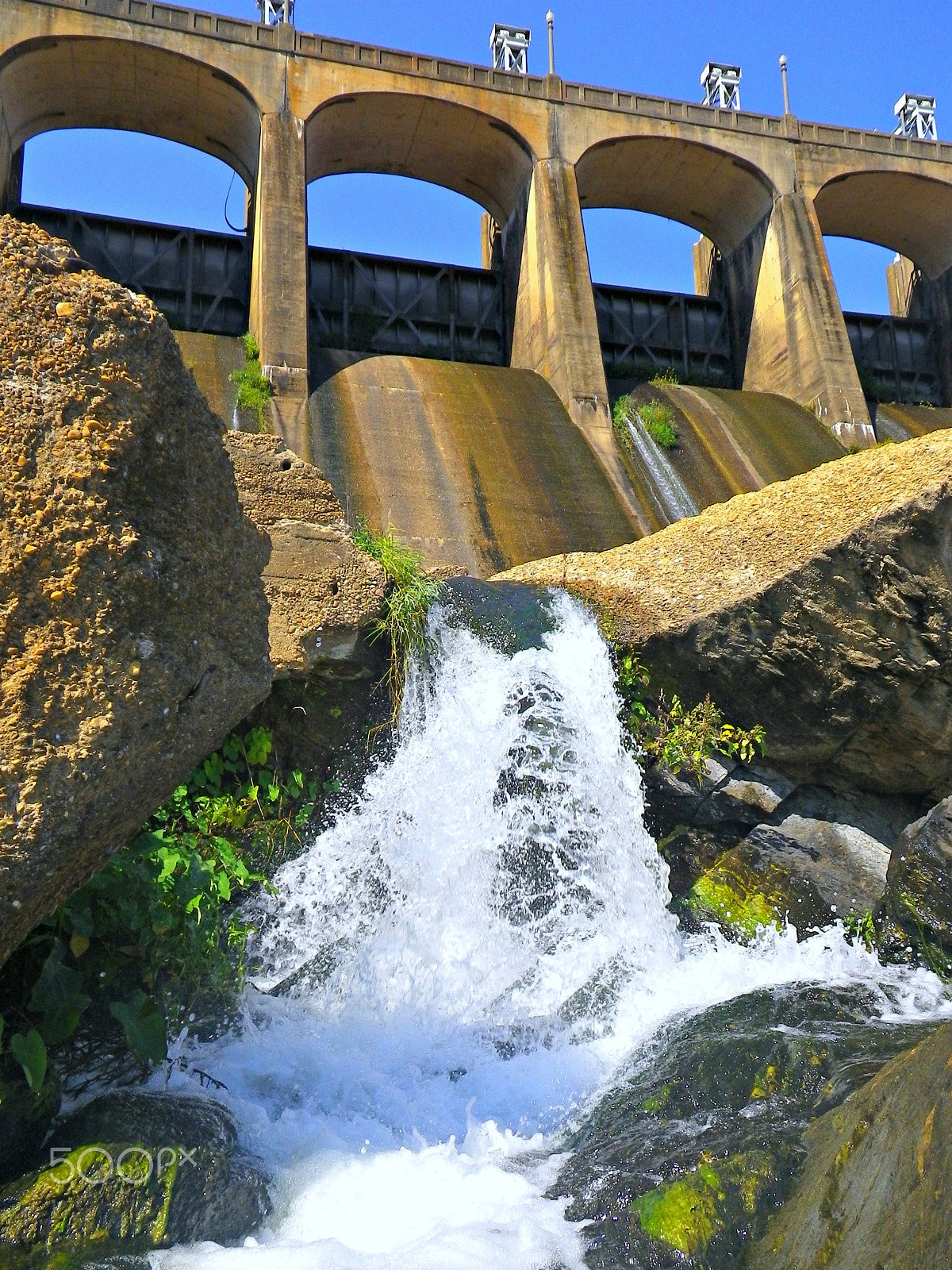 Pentax Optio W90 sample photo. Let it flow photography