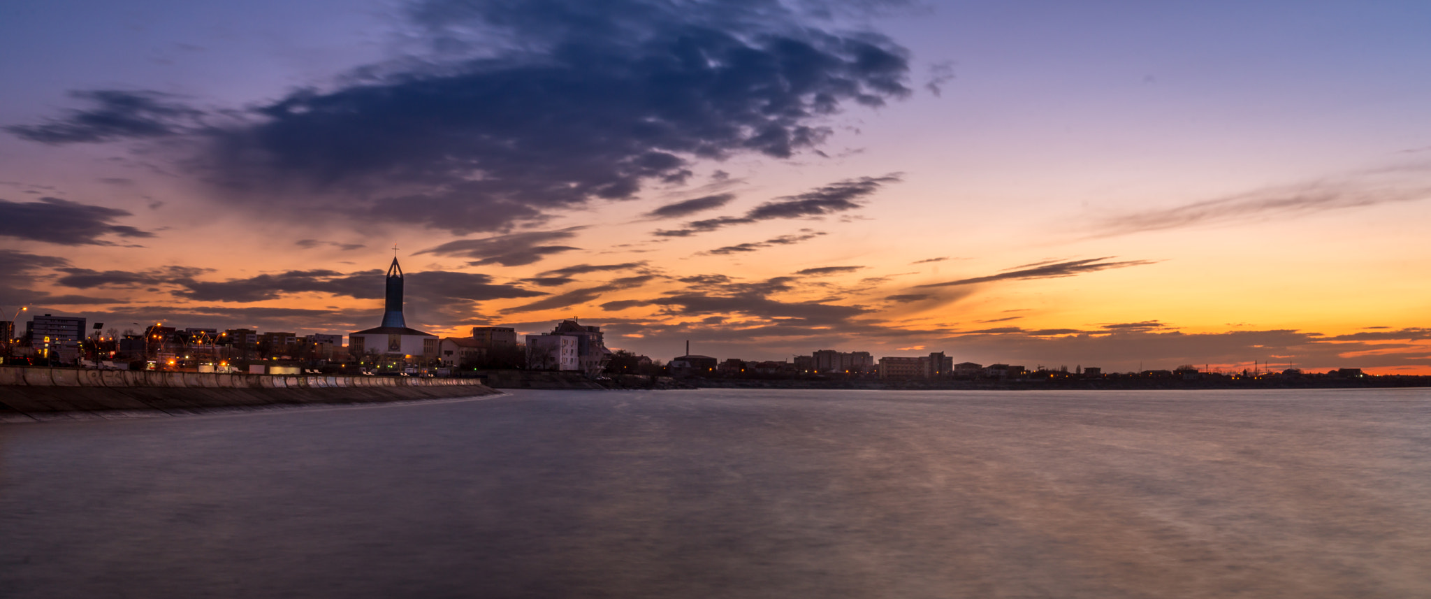 Sony Alpha a5000 (ILCE 5000) + Sigma 30mm F2.8 EX DN sample photo. Sunset on the lake photography