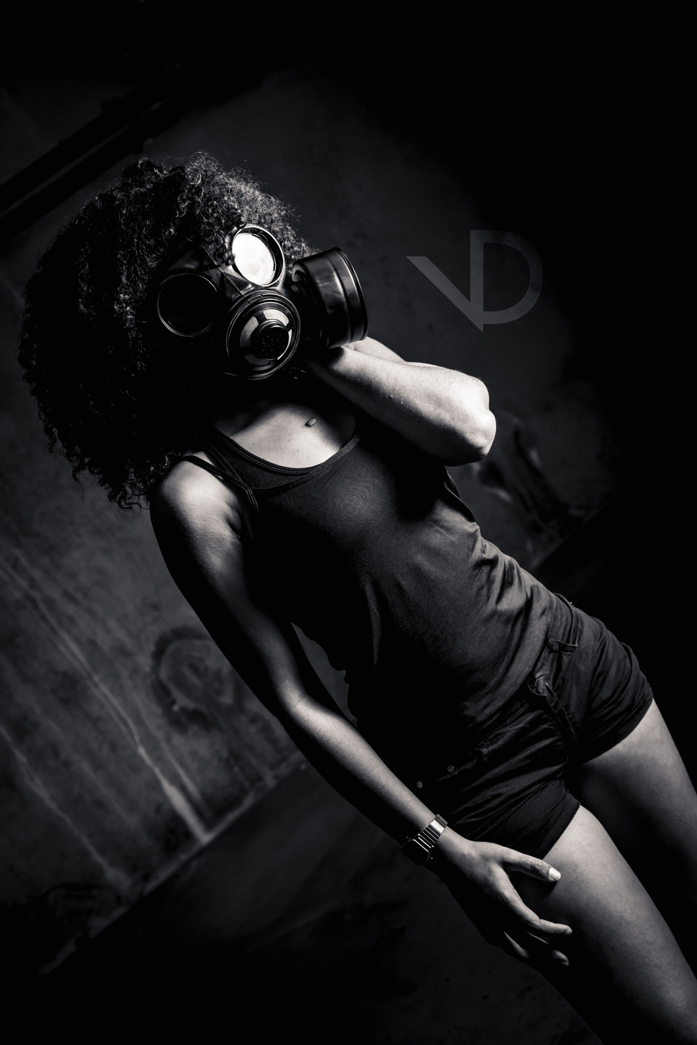 Sigma 17-70mm F2.8-4 DC Macro HSM sample photo. Gas mask girl photography