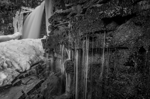 Canon EF-S 10-18mm F4.5–5.6 IS STM sample photo. Along the wall photography