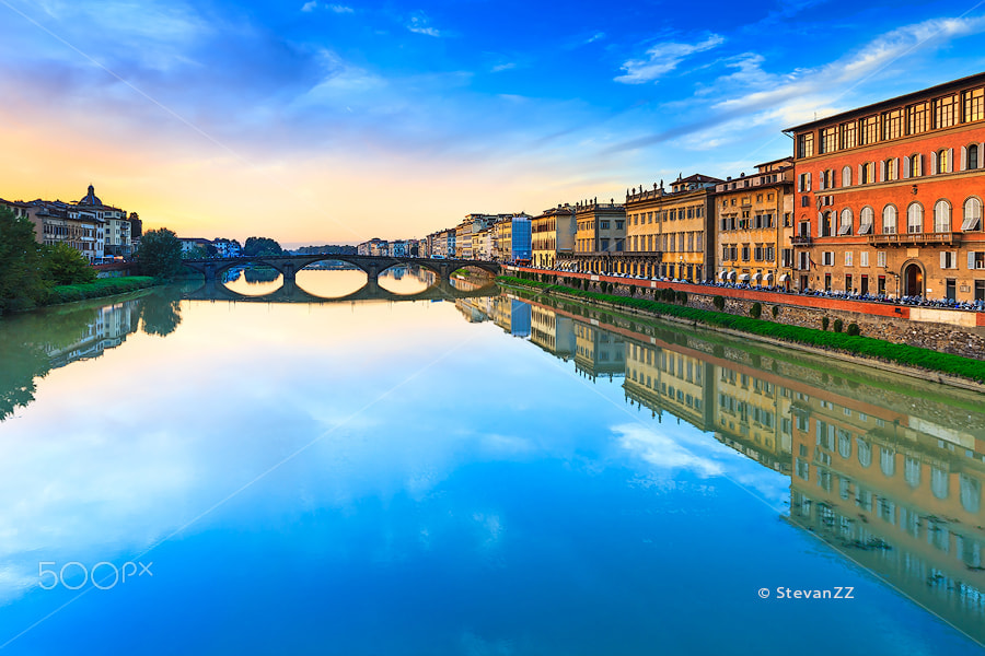 Canon EOS 5D Mark II + Canon TS-E 24.0mm f/3.5 L II sample photo. Florence carraia medieval bridge. italy photography