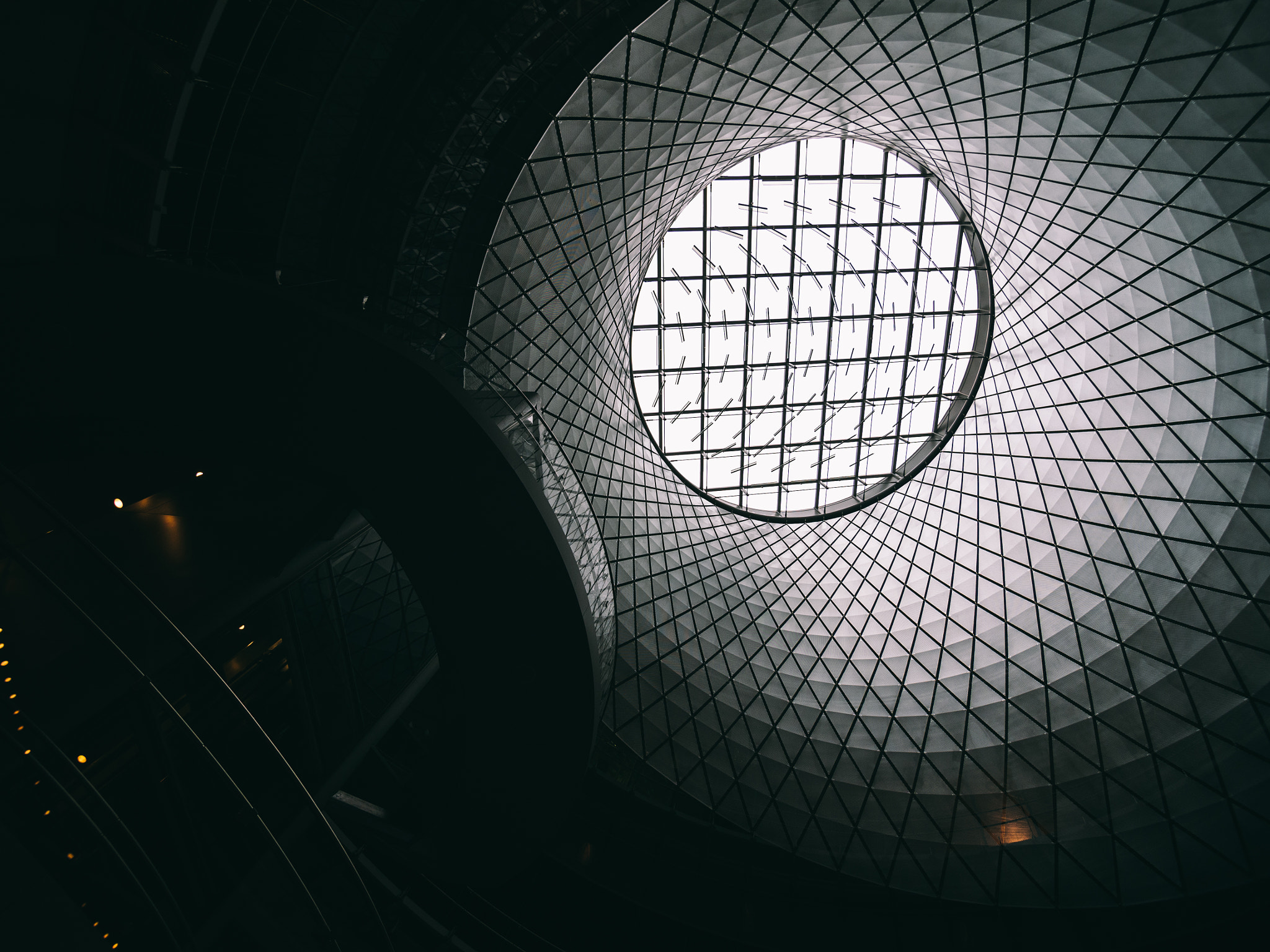 Panasonic Lumix DMC-GH4 sample photo. Up photography