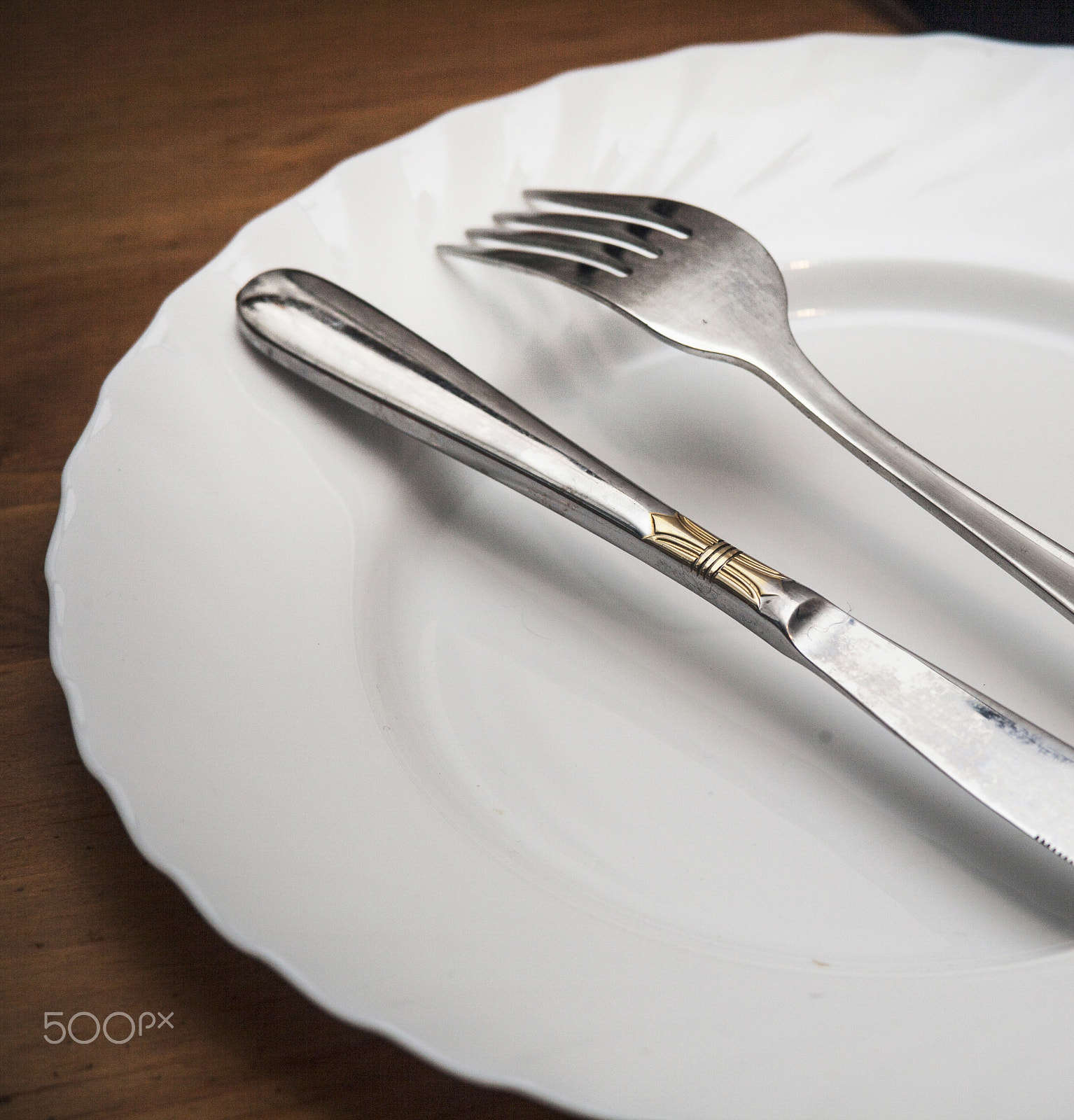 Canon EF 35-105mm f/3.5-4.5 sample photo. Serving items photography