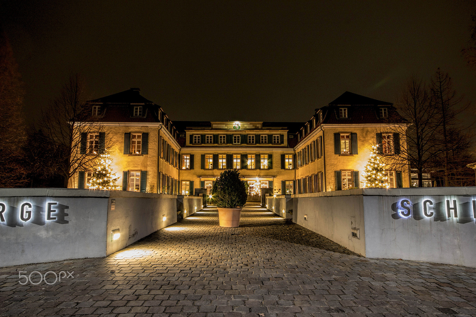 Canon EOS 1200D (EOS Rebel T5 / EOS Kiss X70 / EOS Hi) + Sigma 10-20mm F4-5.6 EX DC HSM sample photo. Schloss berge photography