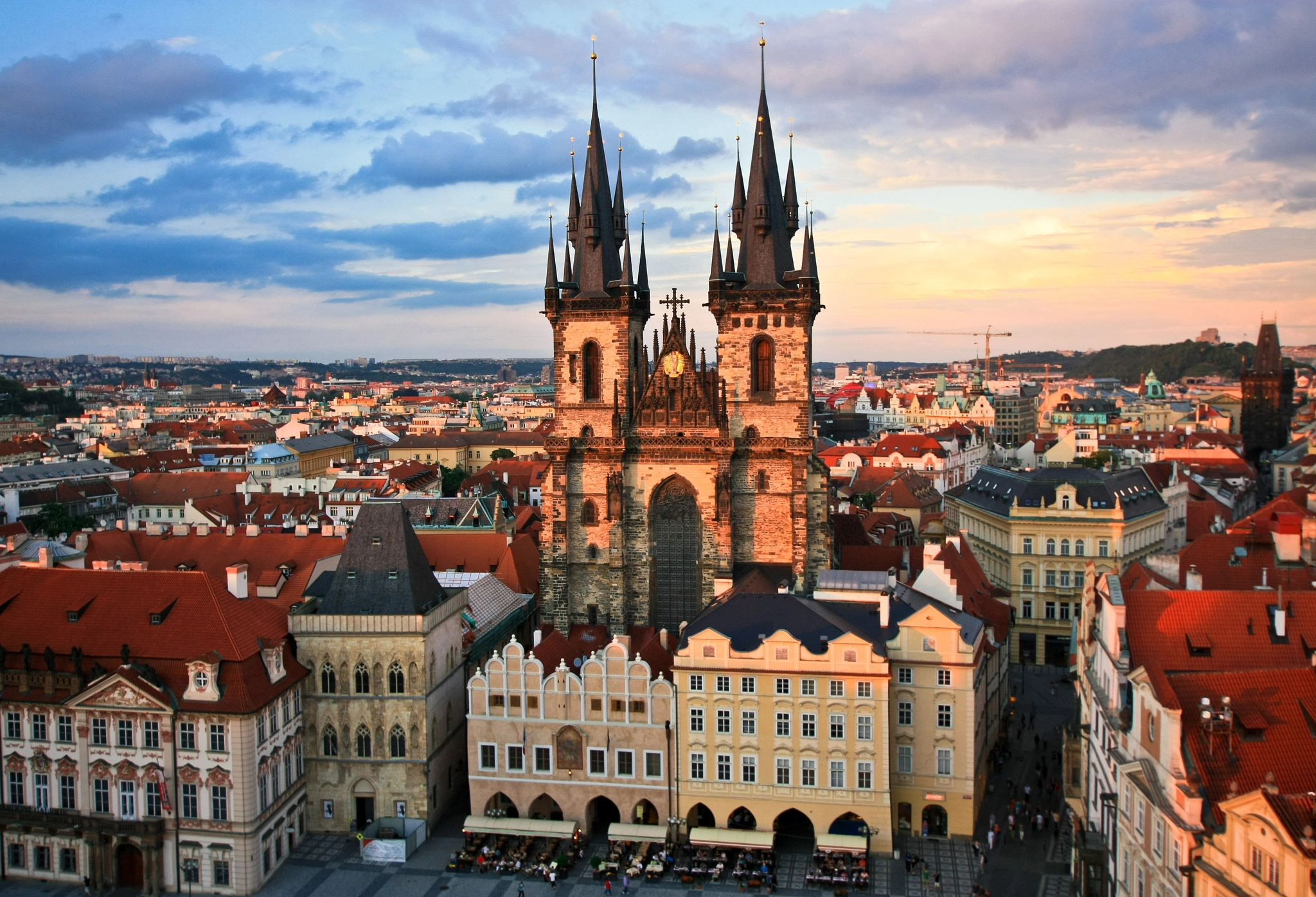 Sigma 10-20mm F3.5 EX DC HSM sample photo. Colourful sunset in prague photography