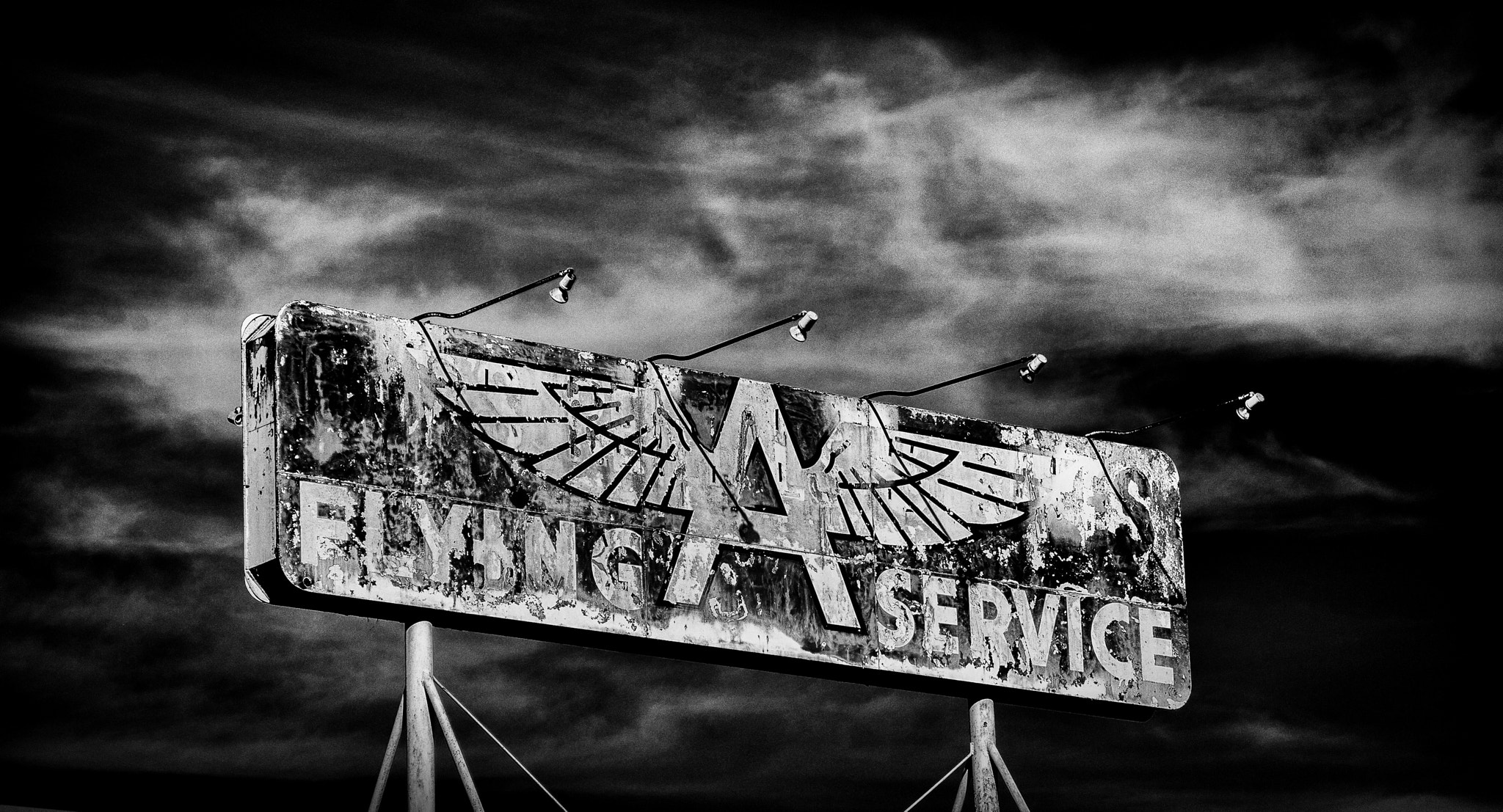 AF Zoom-Nikkor 24-120mm f/3.5-5.6D IF sample photo. 1950's sign photography