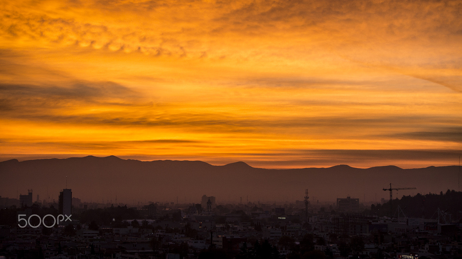Sony Alpha NEX-3 + Sony E 55-210mm F4.5-6.3 OSS sample photo. Toluca sunset by @rigelsalas photography