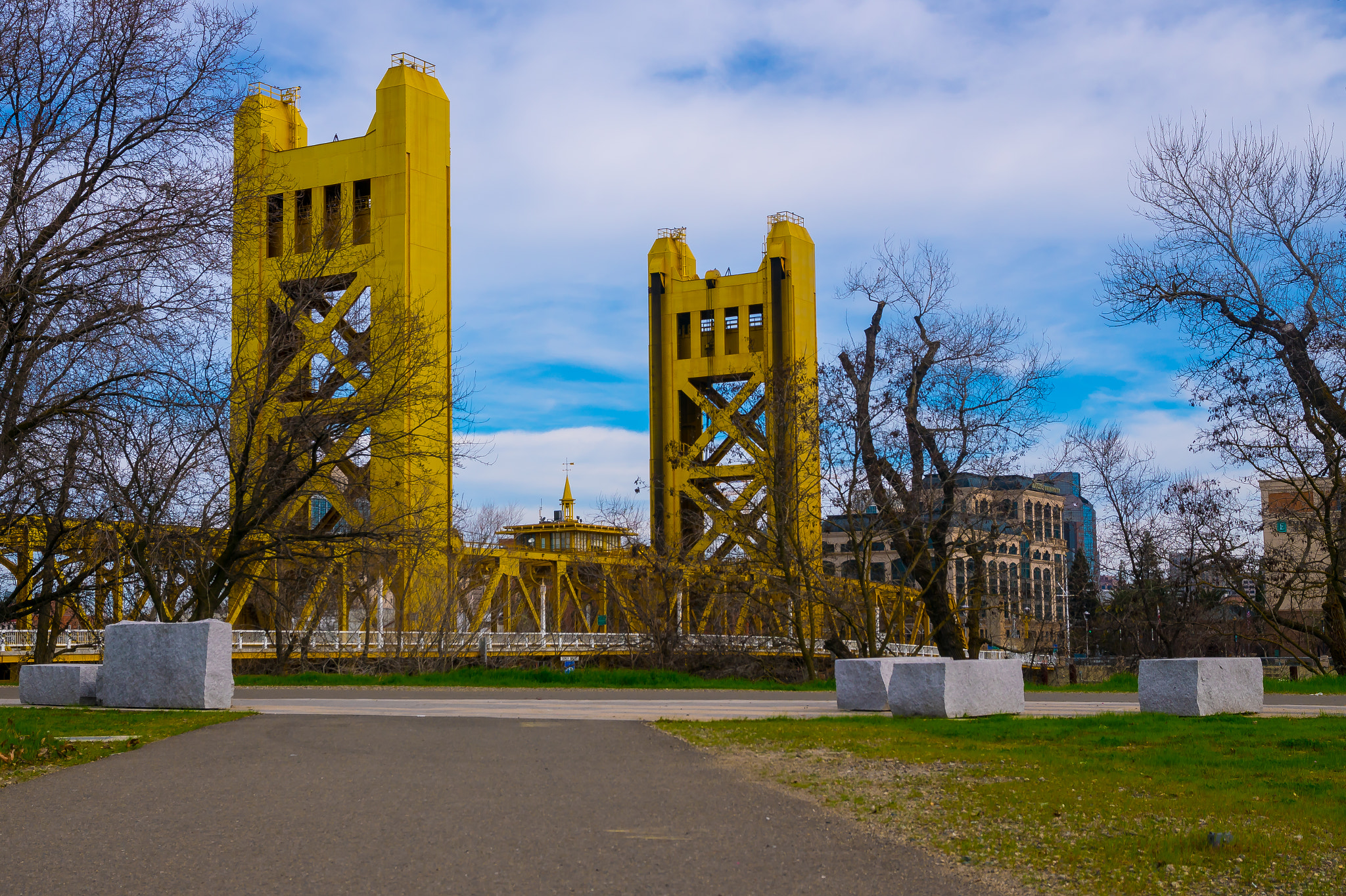 Sigma 17-70mm F2.8-4 DC Macro HSM sample photo. Tower bridge photography