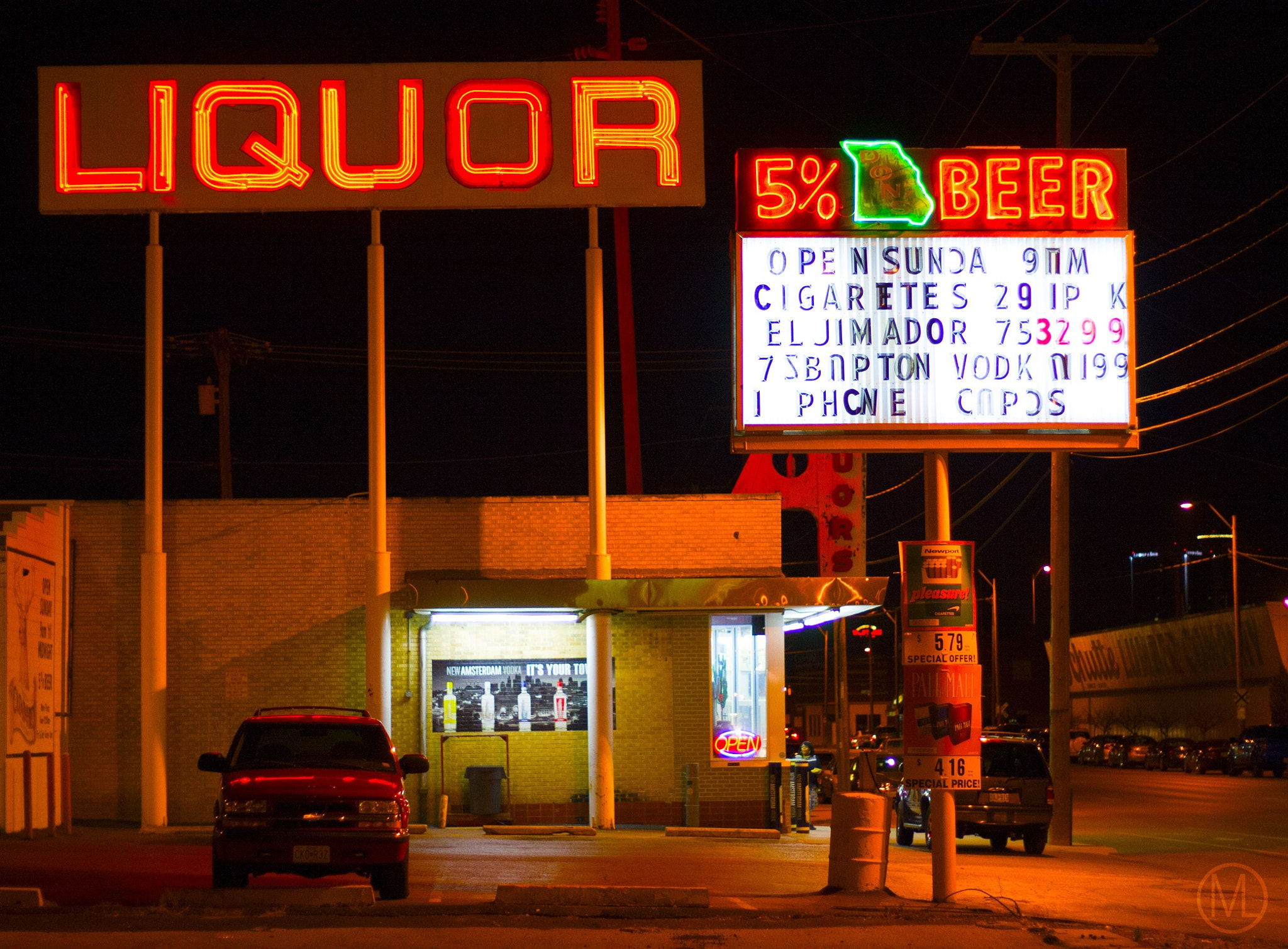 Canon EOS 400D (EOS Digital Rebel XTi / EOS Kiss Digital X) sample photo. "liquor store runs" photography