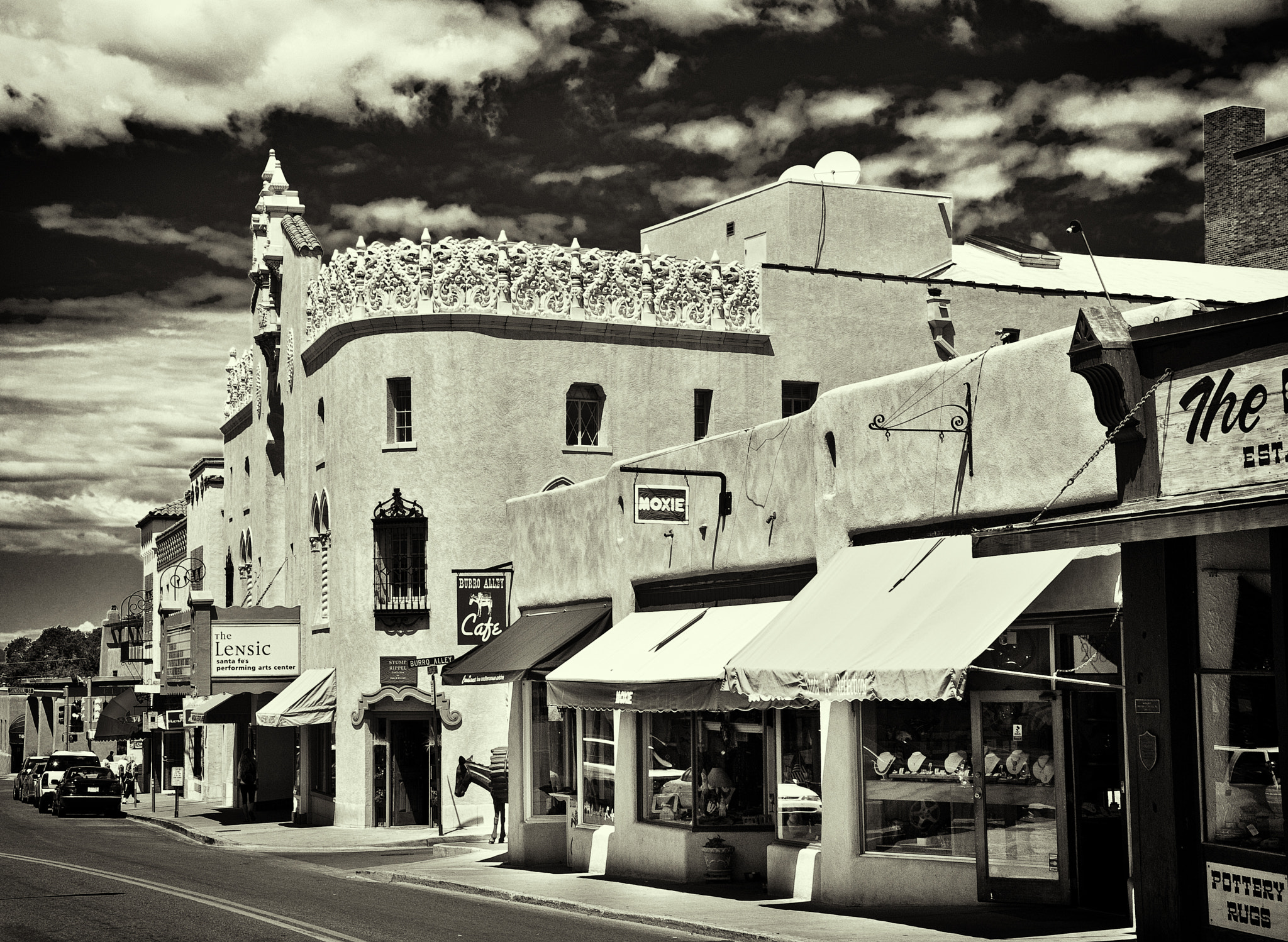 Sigma 18-125mm F3.8-5.6 DC OS HSM sample photo. Santa fe bw photography