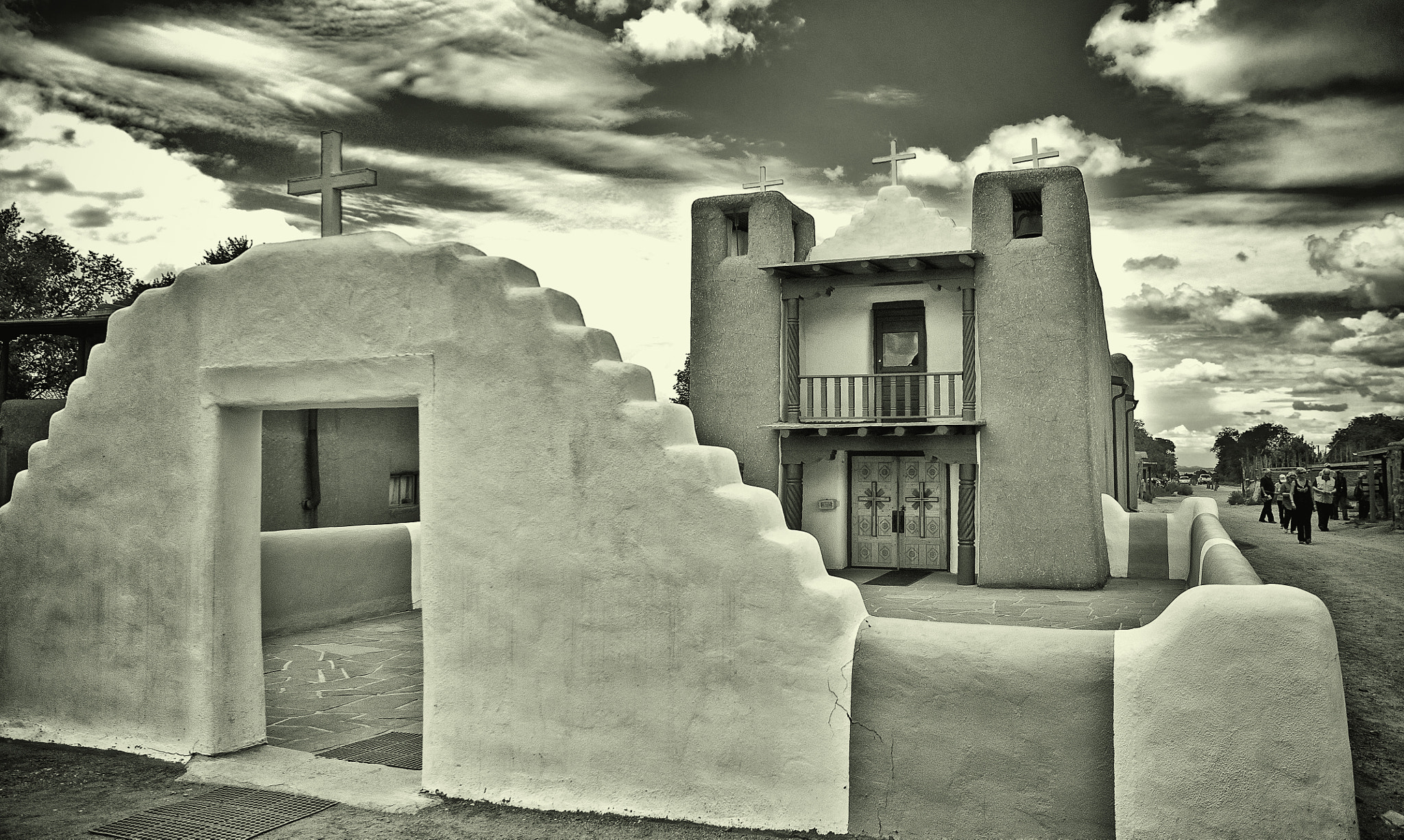 Nikon D300 + Sigma 18-125mm F3.8-5.6 DC OS HSM sample photo. Taos pueblo 50bw photography