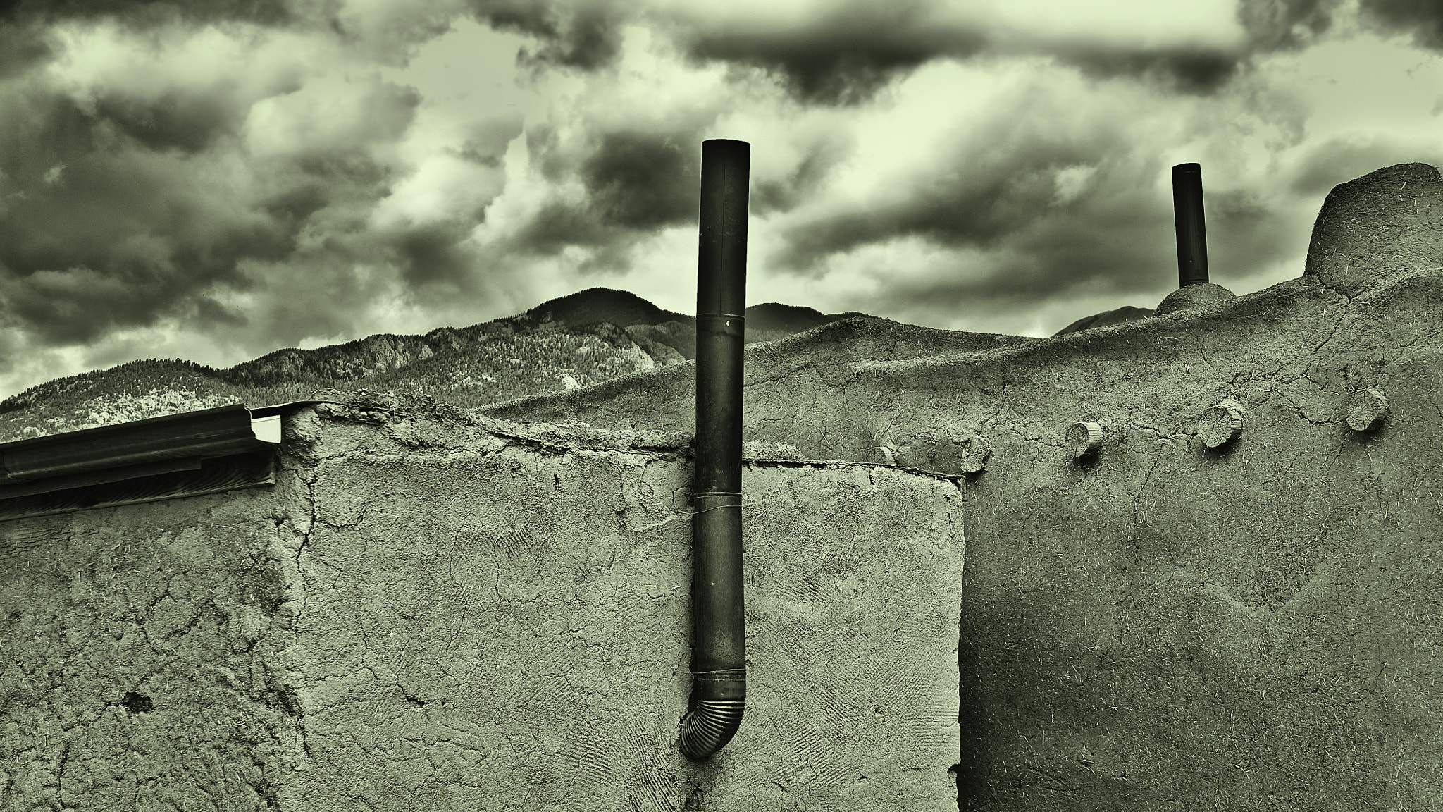 Sigma 18-125mm F3.8-5.6 DC OS HSM sample photo. Taos pueblo 73bw photography